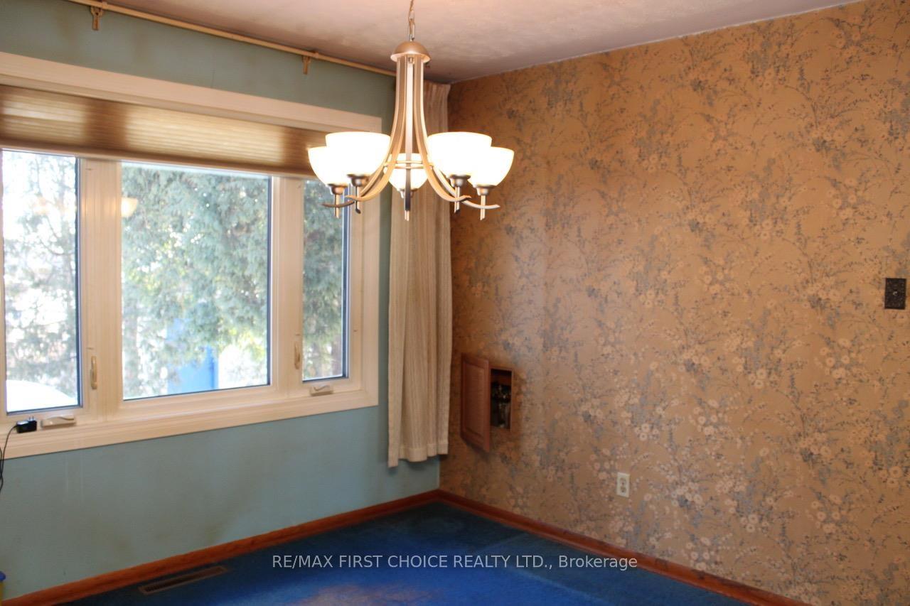Photo 5 of 73 Carl Avenue, Thunder Bay, John Street North — HOMEH