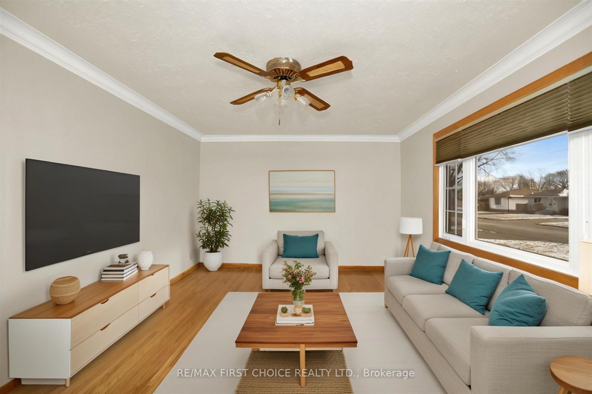 Photo 3 of 2615 Donald Street E, Thunder Bay, Edgewater Park — HOMEH