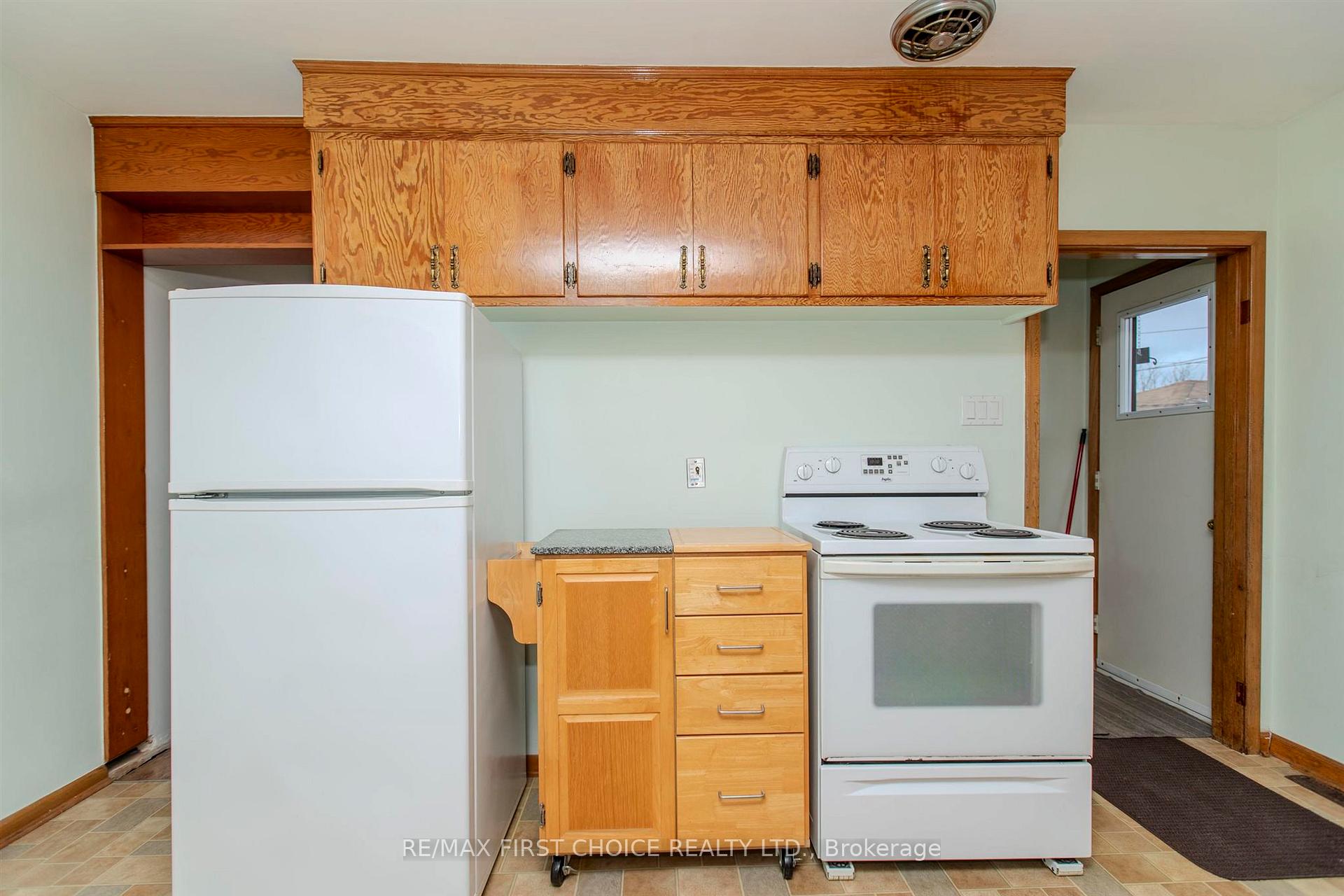 Photo 9 of 2615 Donald Street E, Thunder Bay, Edgewater Park — HOMEH