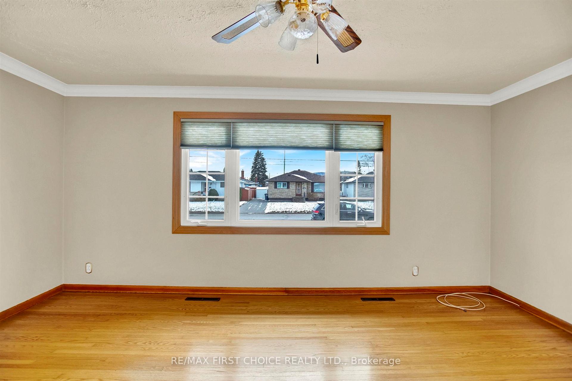 Photo 14 of 2615 Donald Street E, Thunder Bay, Edgewater Park — HOMEH