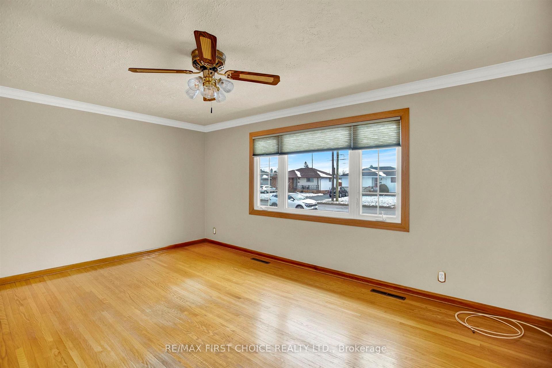 Photo 15 of 2615 Donald Street E, Thunder Bay, Edgewater Park — HOMEH