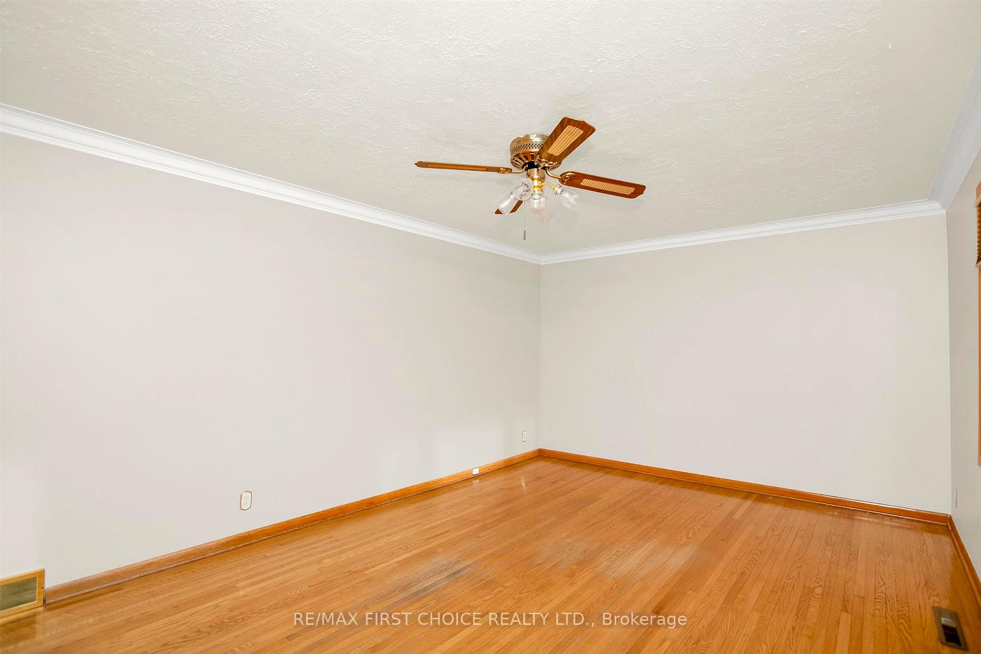 Photo 16 of 2615 Donald Street E, Thunder Bay, Edgewater Park — HOMEH