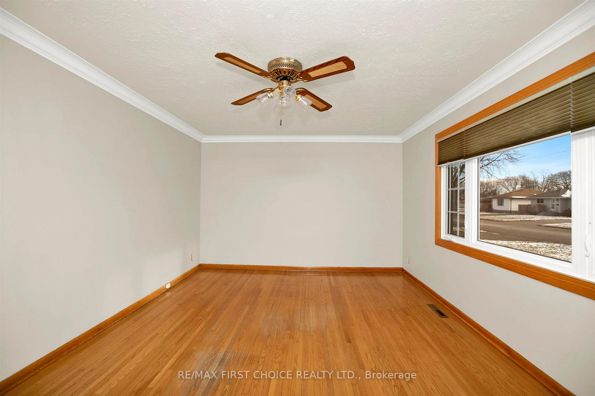 Photo 17 of 2615 Donald Street E, Thunder Bay, Edgewater Park — HOMEH