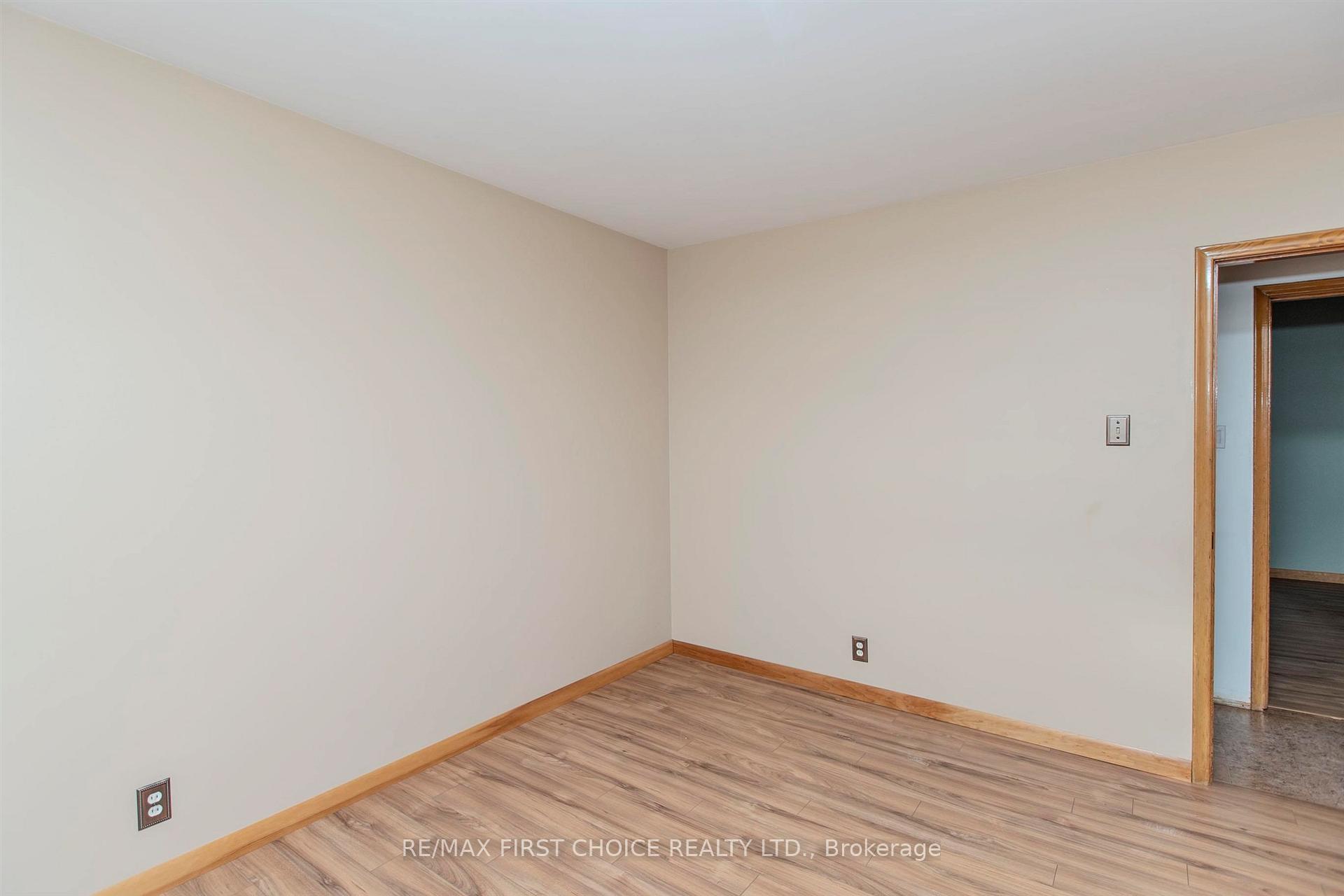 Photo 25 of 2615 Donald Street E, Thunder Bay, Edgewater Park — HOMEH