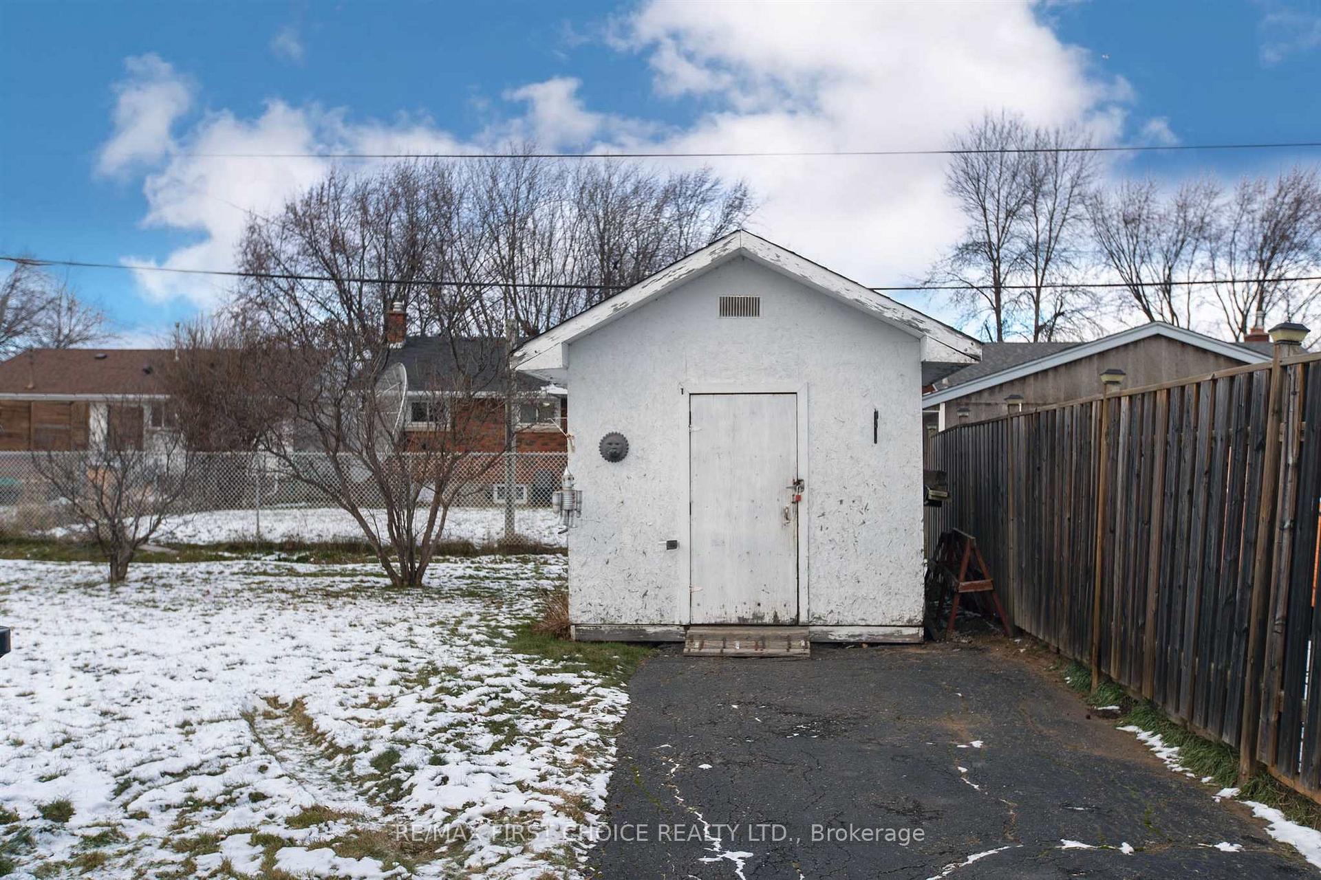 Photo 32 of 2615 Donald Street E, Thunder Bay, Edgewater Park — HOMEH