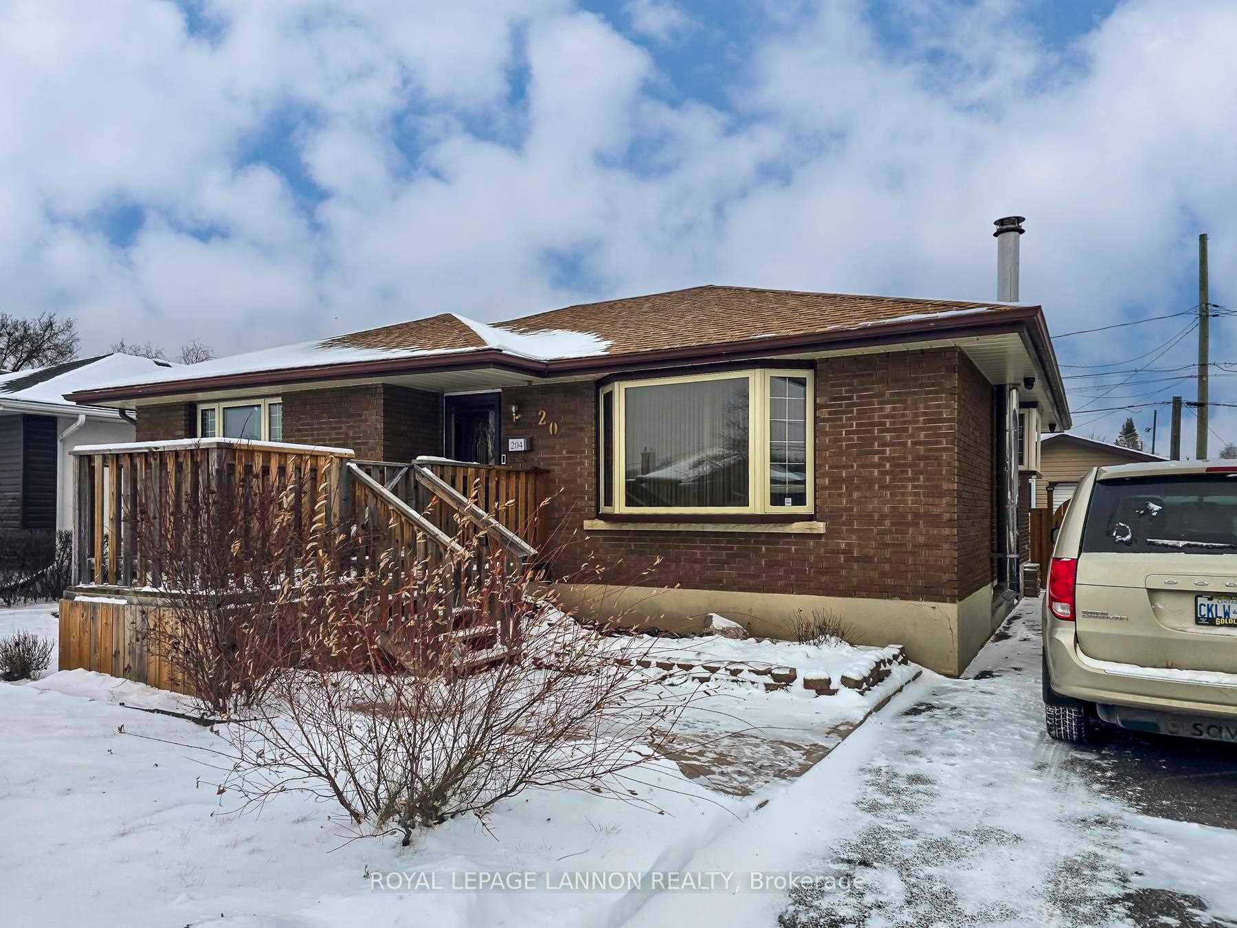 Photo 1 of 204 Briar Bay, Thunder Bay, Edgewater Park — HOMEH