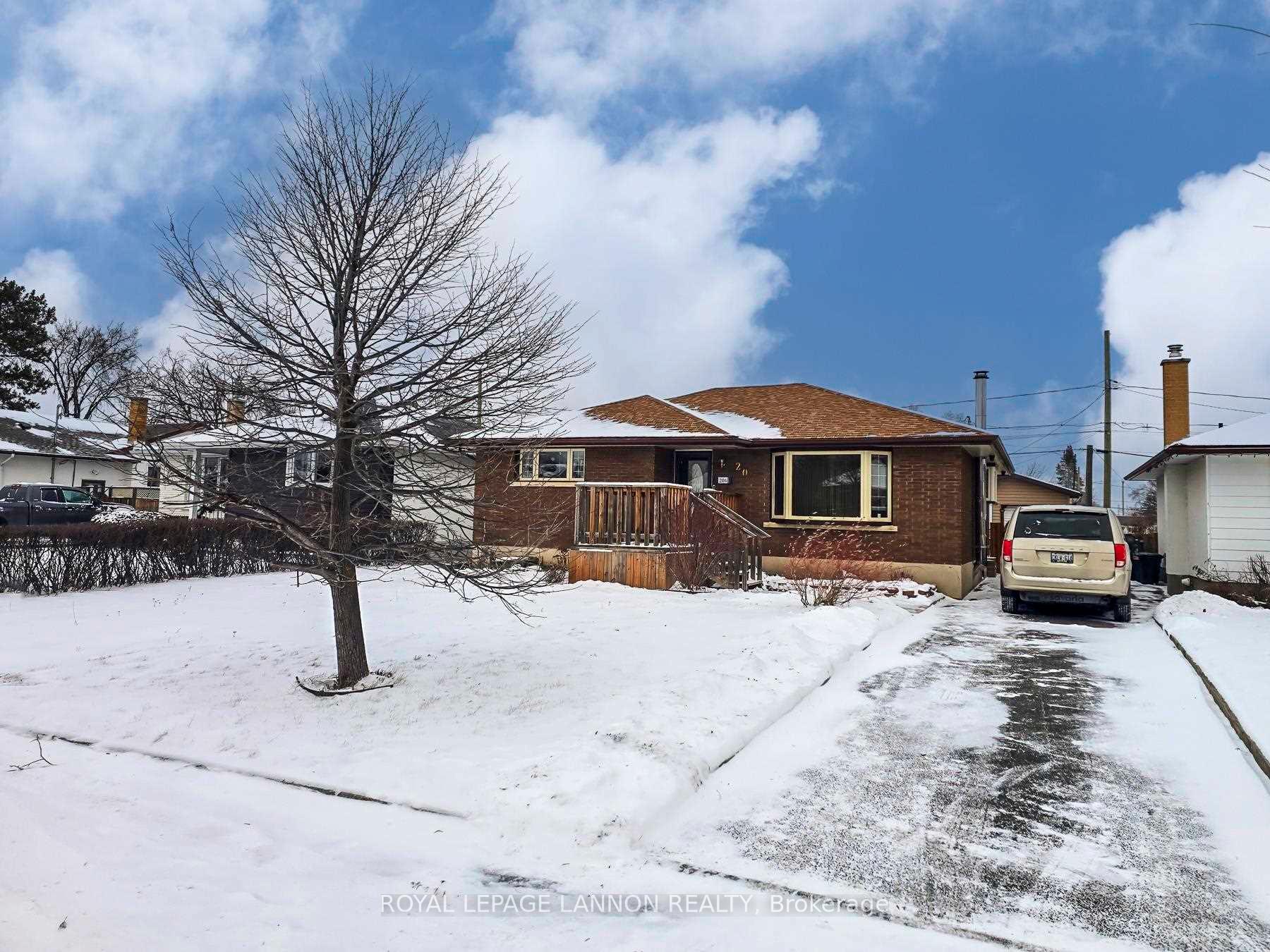 Photo 2 of 204 Briar Bay, Thunder Bay, Edgewater Park — HOMEH