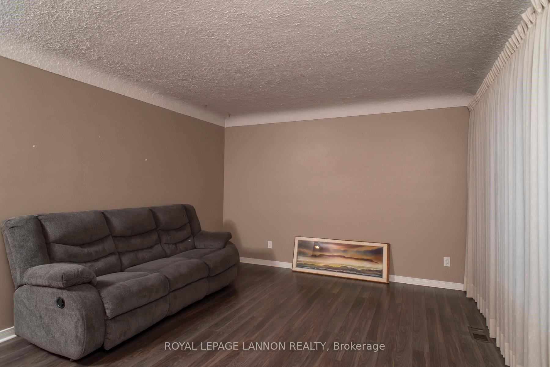 Photo 5 of 204 Briar Bay, Thunder Bay, Edgewater Park — HOMEH