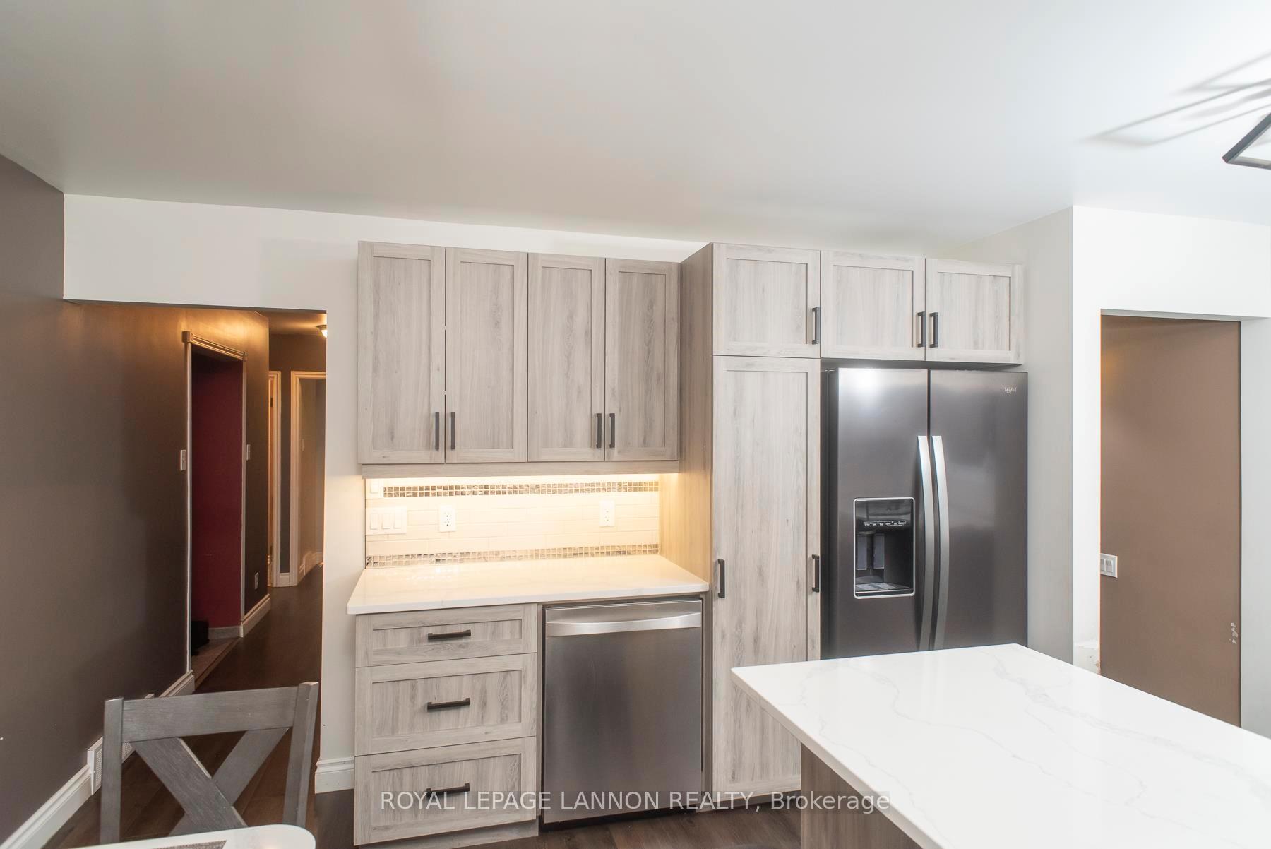 Photo 17 of 204 Briar Bay, Thunder Bay, Edgewater Park — HOMEH