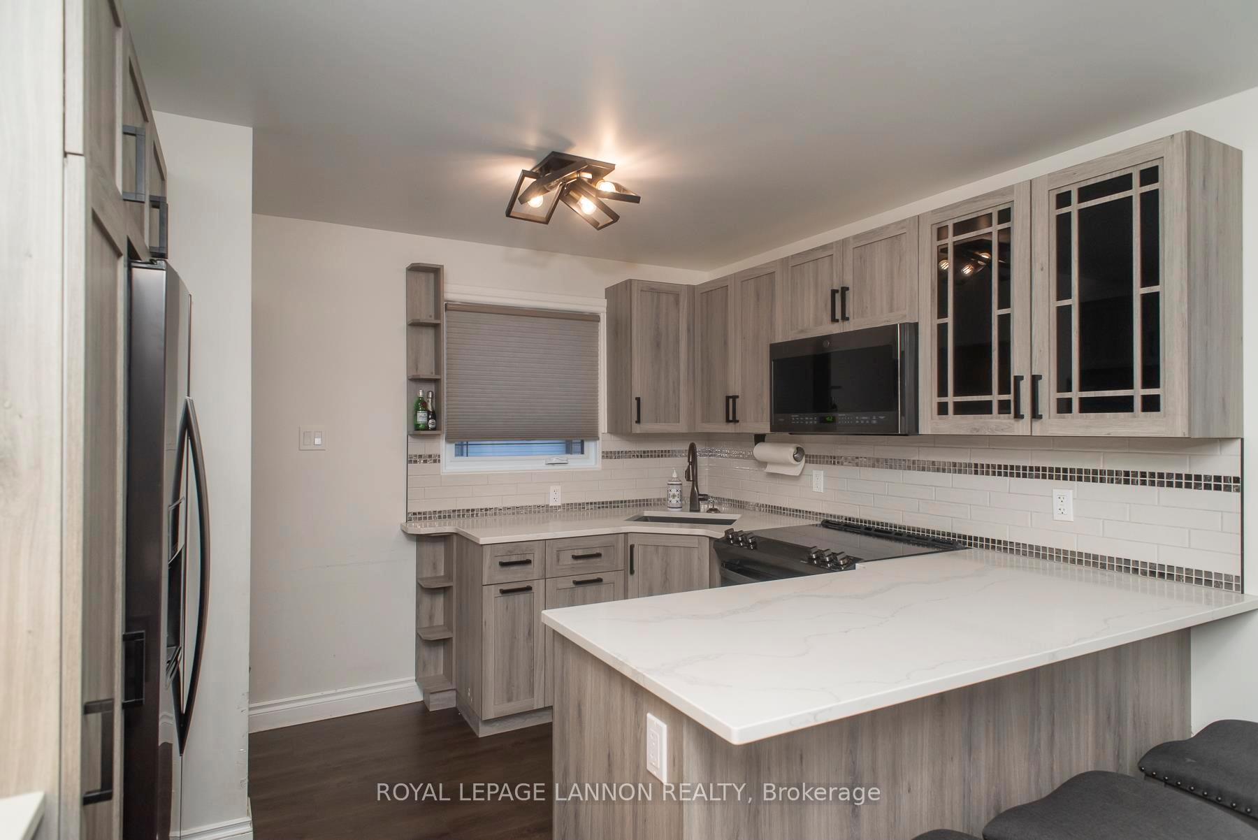 Photo 18 of 204 Briar Bay, Thunder Bay, Edgewater Park — HOMEH