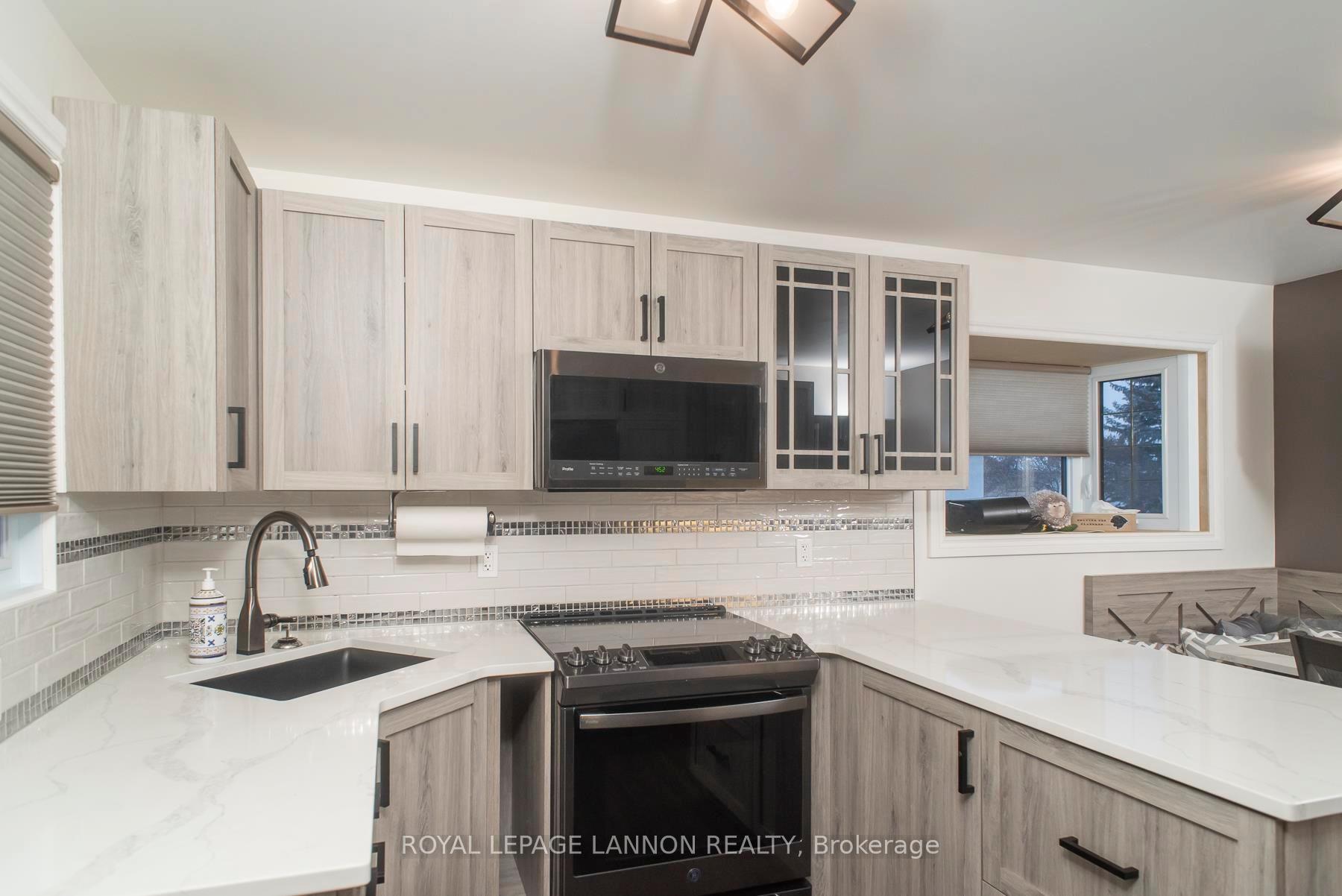 Photo 20 of 204 Briar Bay, Thunder Bay, Edgewater Park — HOMEH