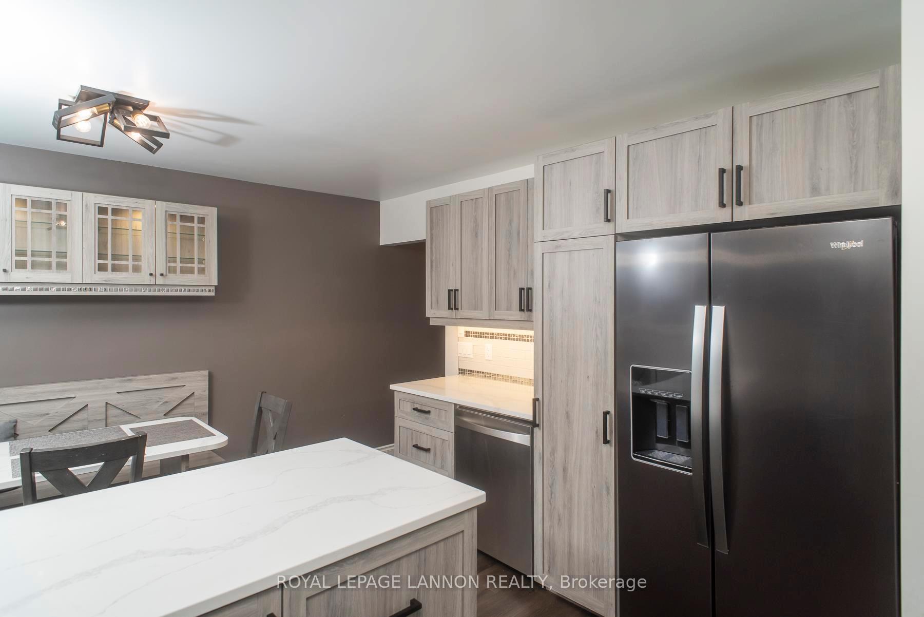Photo 21 of 204 Briar Bay, Thunder Bay, Edgewater Park — HOMEH