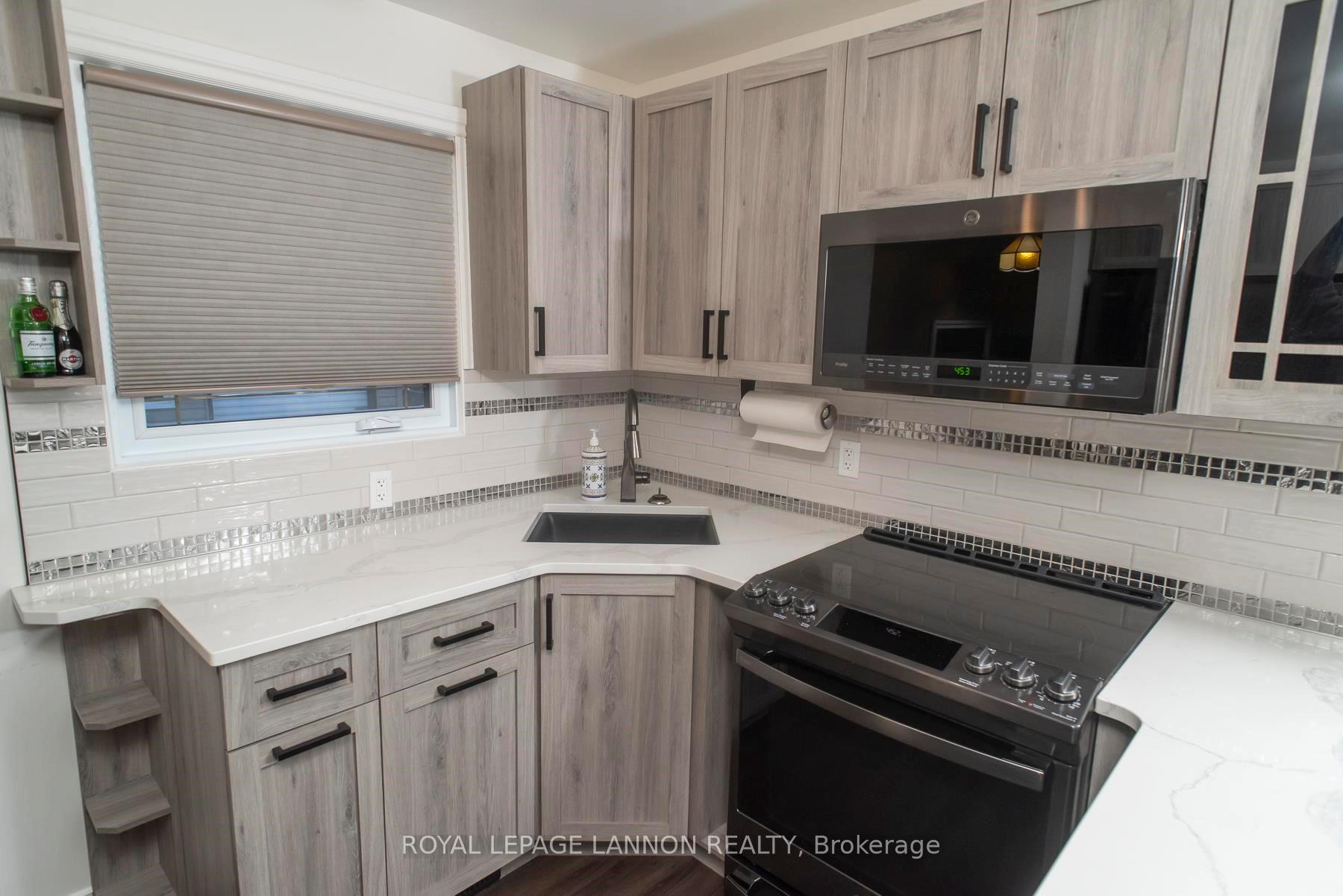 Photo 23 of 204 Briar Bay, Thunder Bay, Edgewater Park — HOMEH