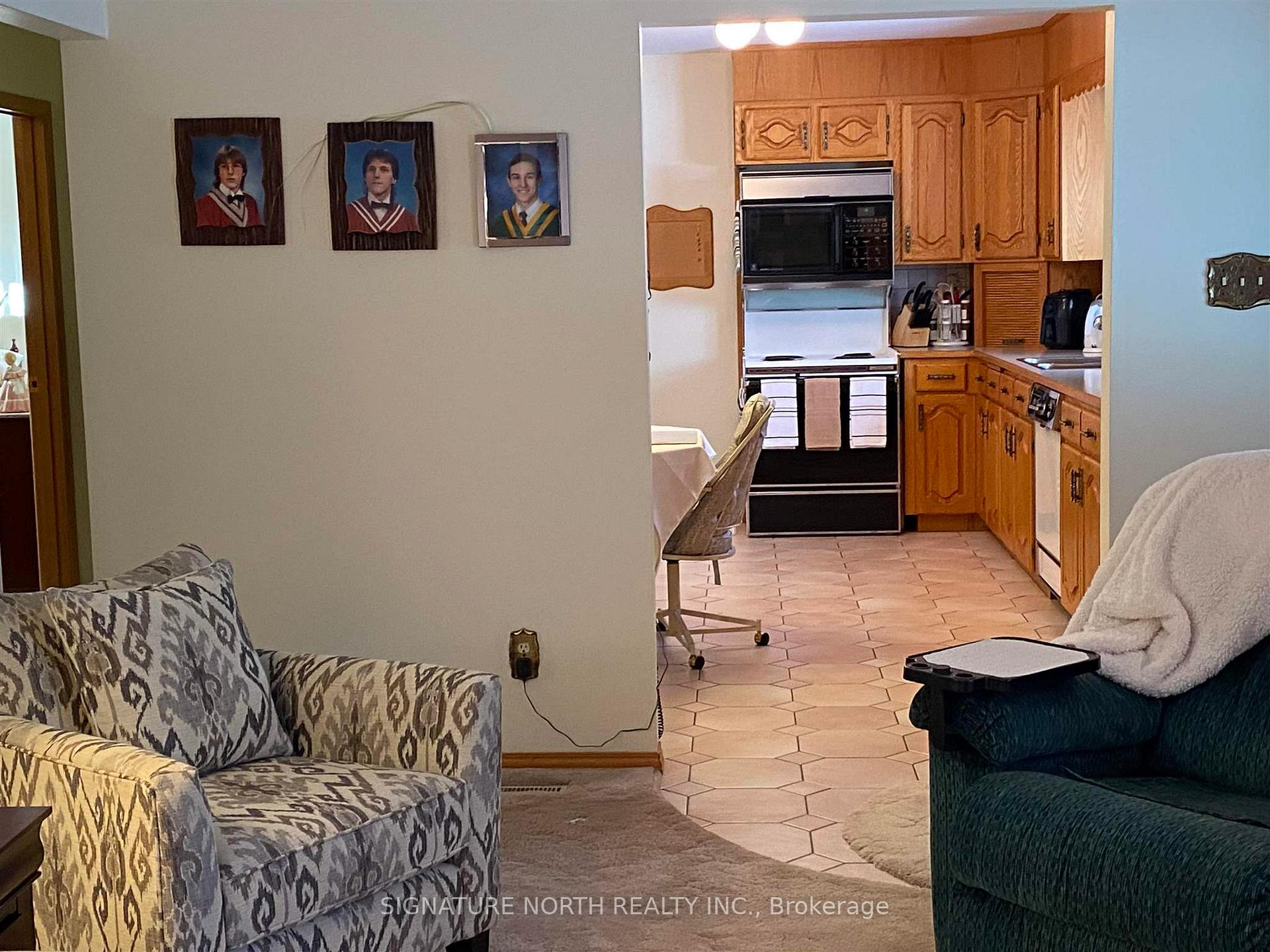 Photo 7 of 414 Amethyst Crescent, Thunder Bay, Northwood Park — HOMEH