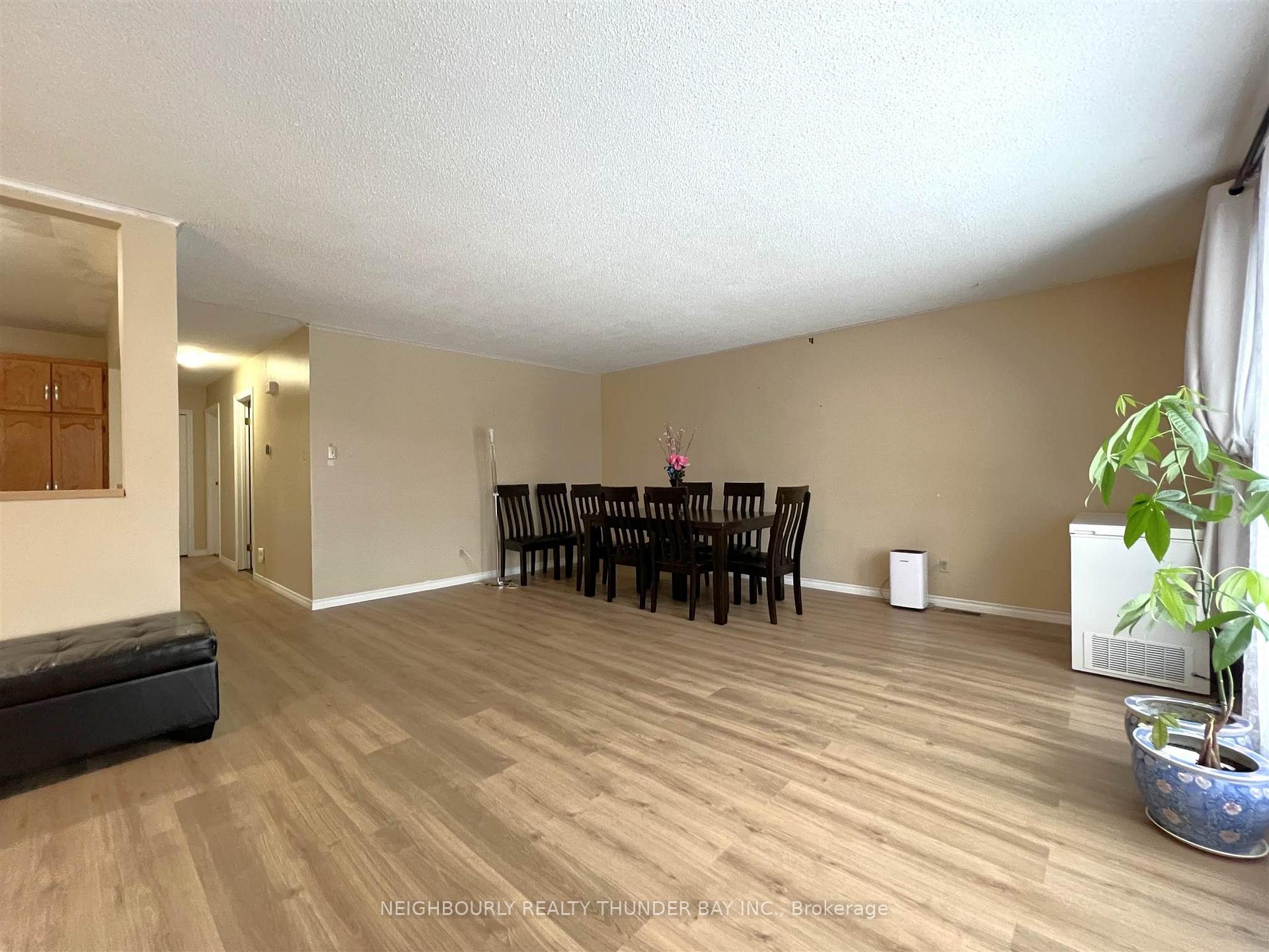 Photo 6 of 185 Market Street, Thunder Bay, Dawson Heights — HOMEH