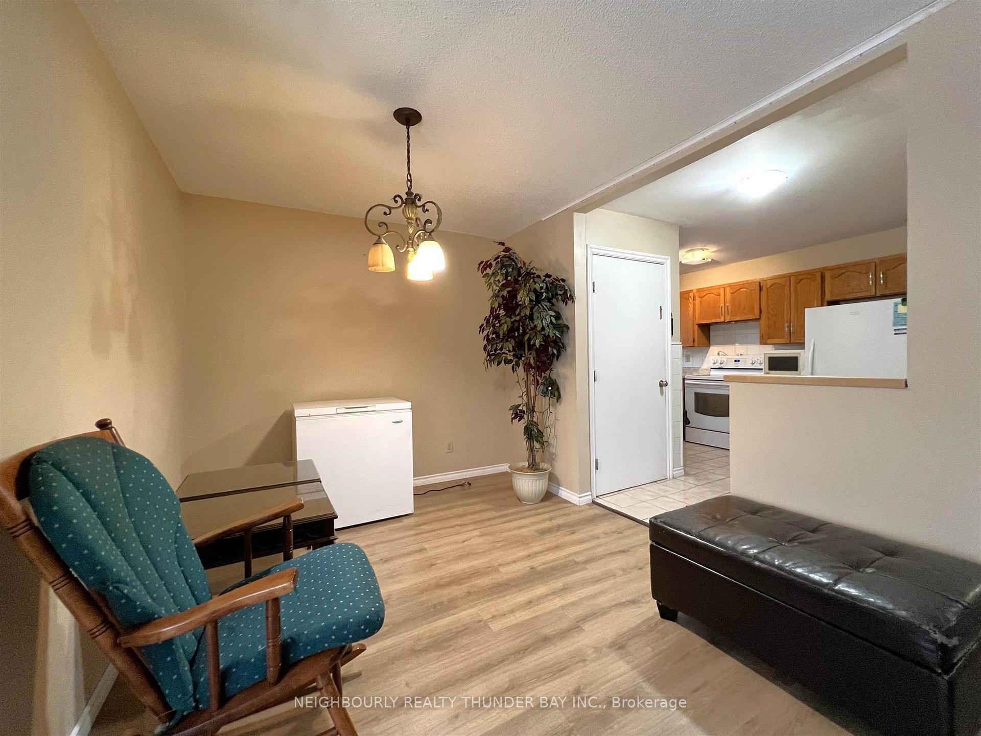 Photo 8 of 185 Market Street, Thunder Bay, Dawson Heights — HOMEH