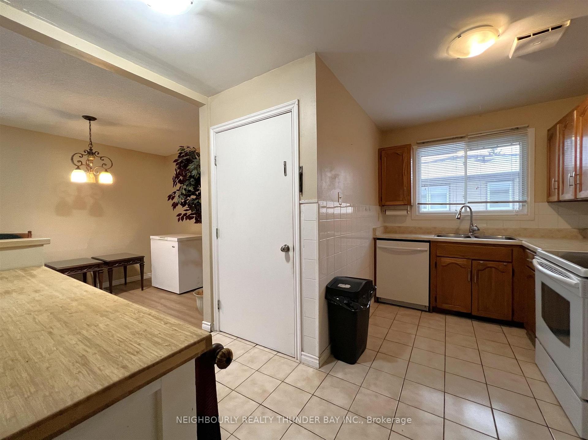 Photo 10 of 185 Market Street, Thunder Bay, Dawson Heights — HOMEH