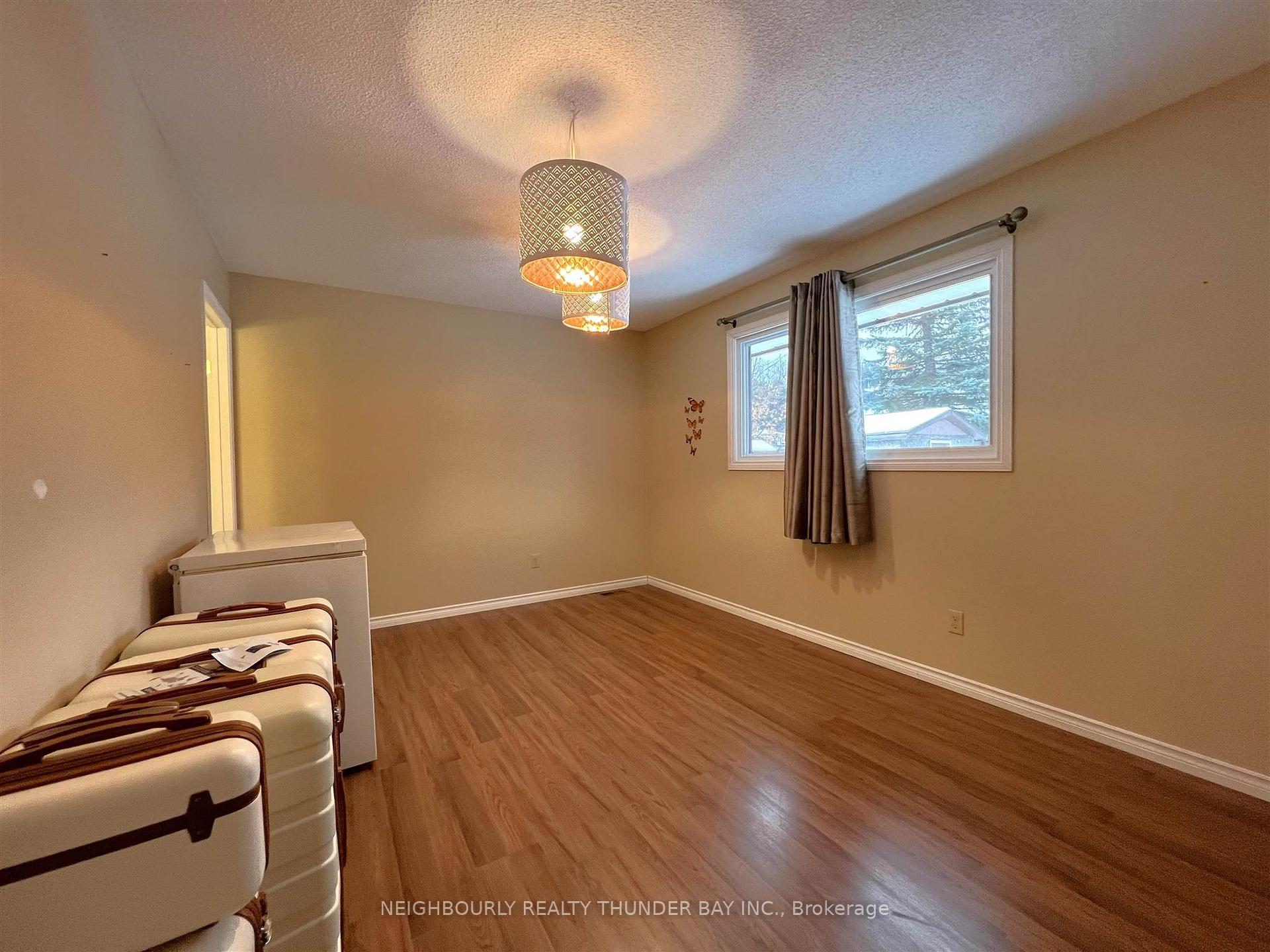 Photo 12 of 185 Market Street, Thunder Bay, Dawson Heights — HOMEH