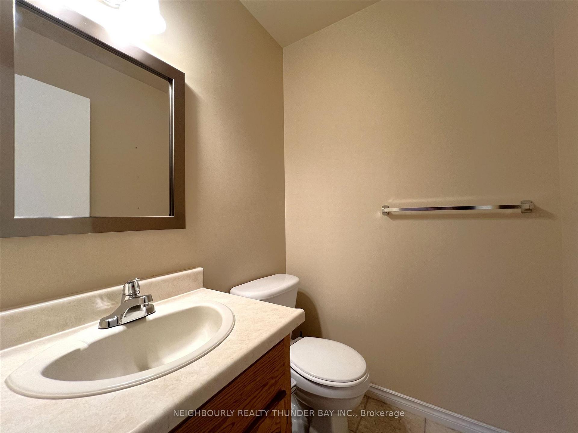 Photo 13 of 185 Market Street, Thunder Bay, Dawson Heights — HOMEH