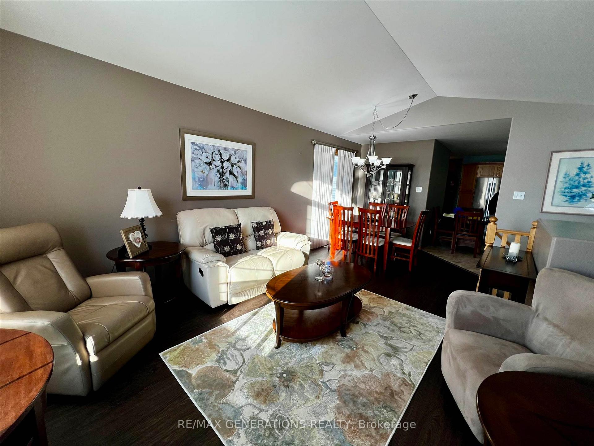 Photo 5 of 719 Porcupine Boulevard, Thunder Bay, Parkdale — HOMEH