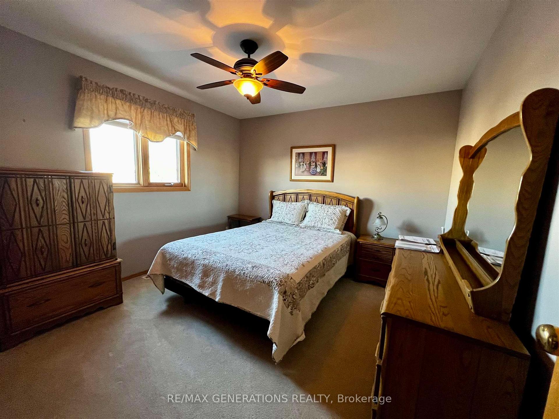 Photo 8 of 719 Porcupine Boulevard, Thunder Bay, Parkdale — HOMEH