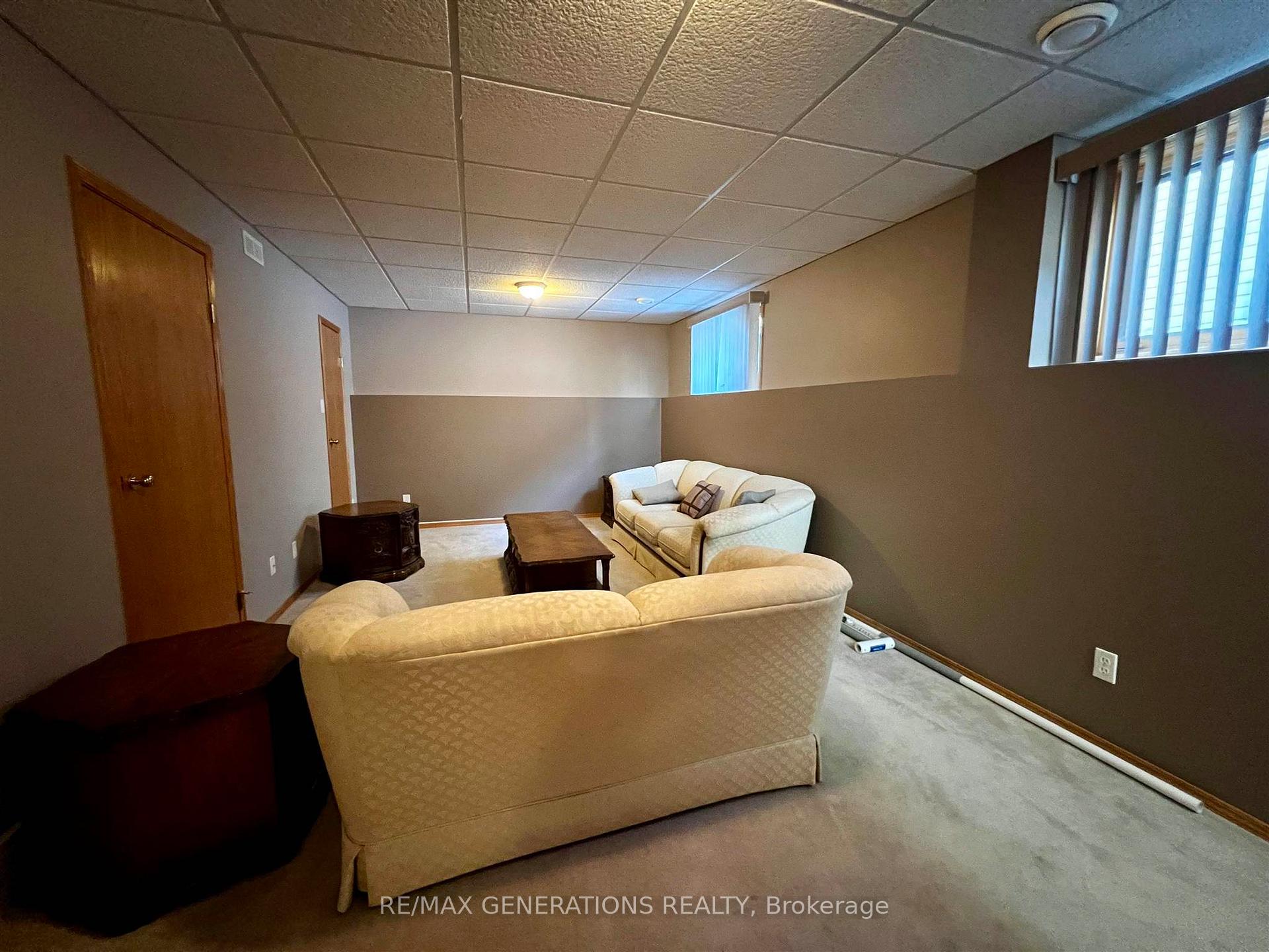 Photo 12 of 719 Porcupine Boulevard, Thunder Bay, Parkdale — HOMEH