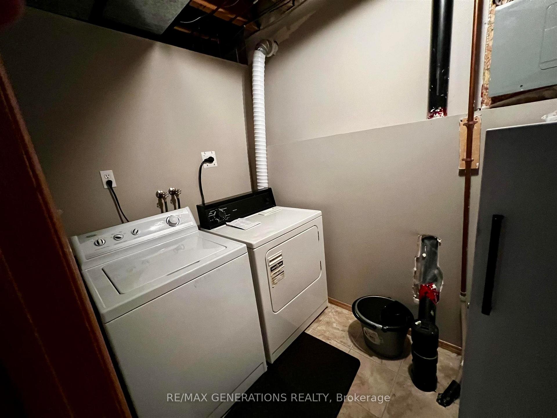 Photo 15 of 719 Porcupine Boulevard, Thunder Bay, Parkdale — HOMEH