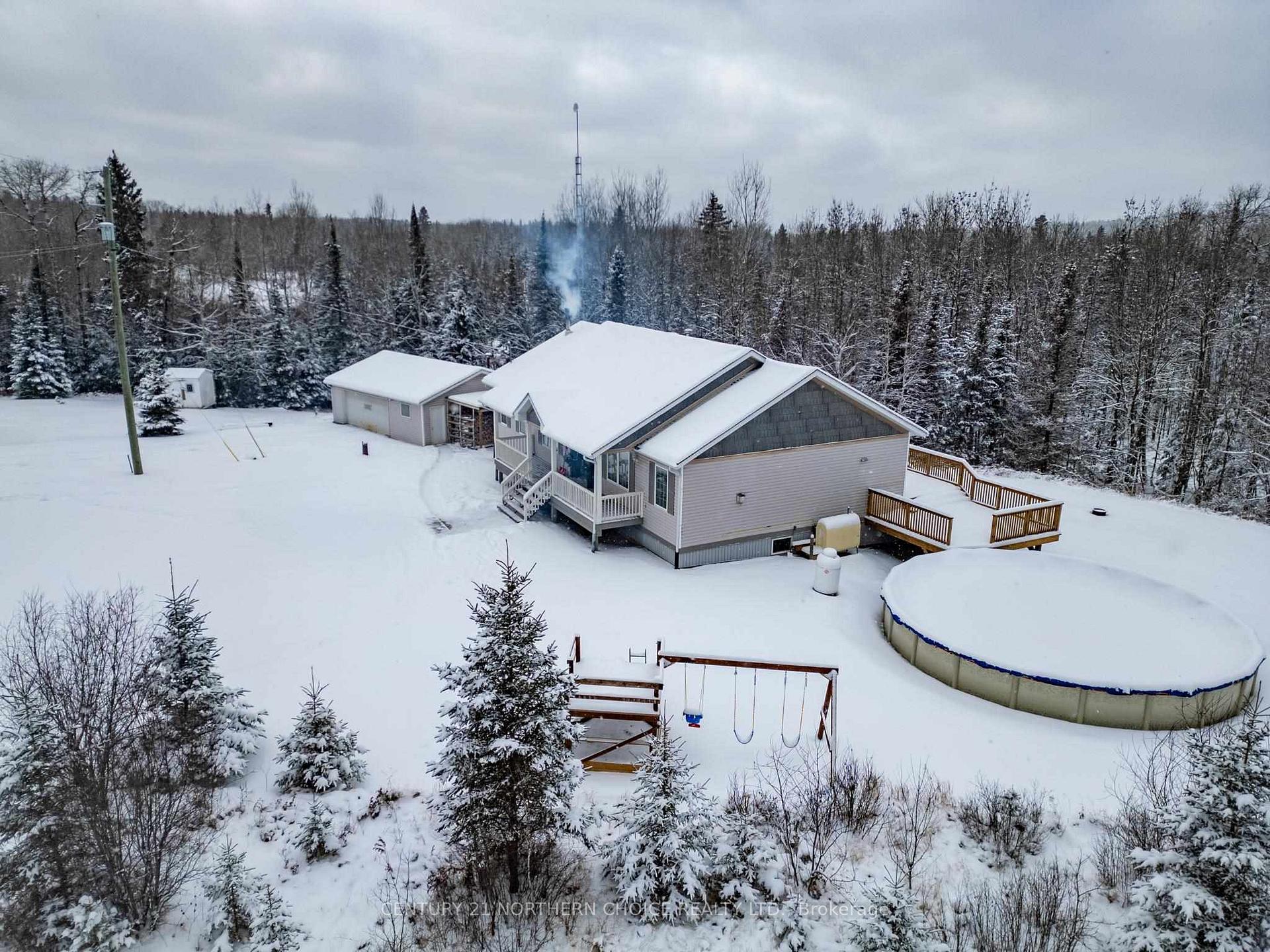 Photo 3 of 212 Worona Road, Kenora, Redditt Road East — HOMEH