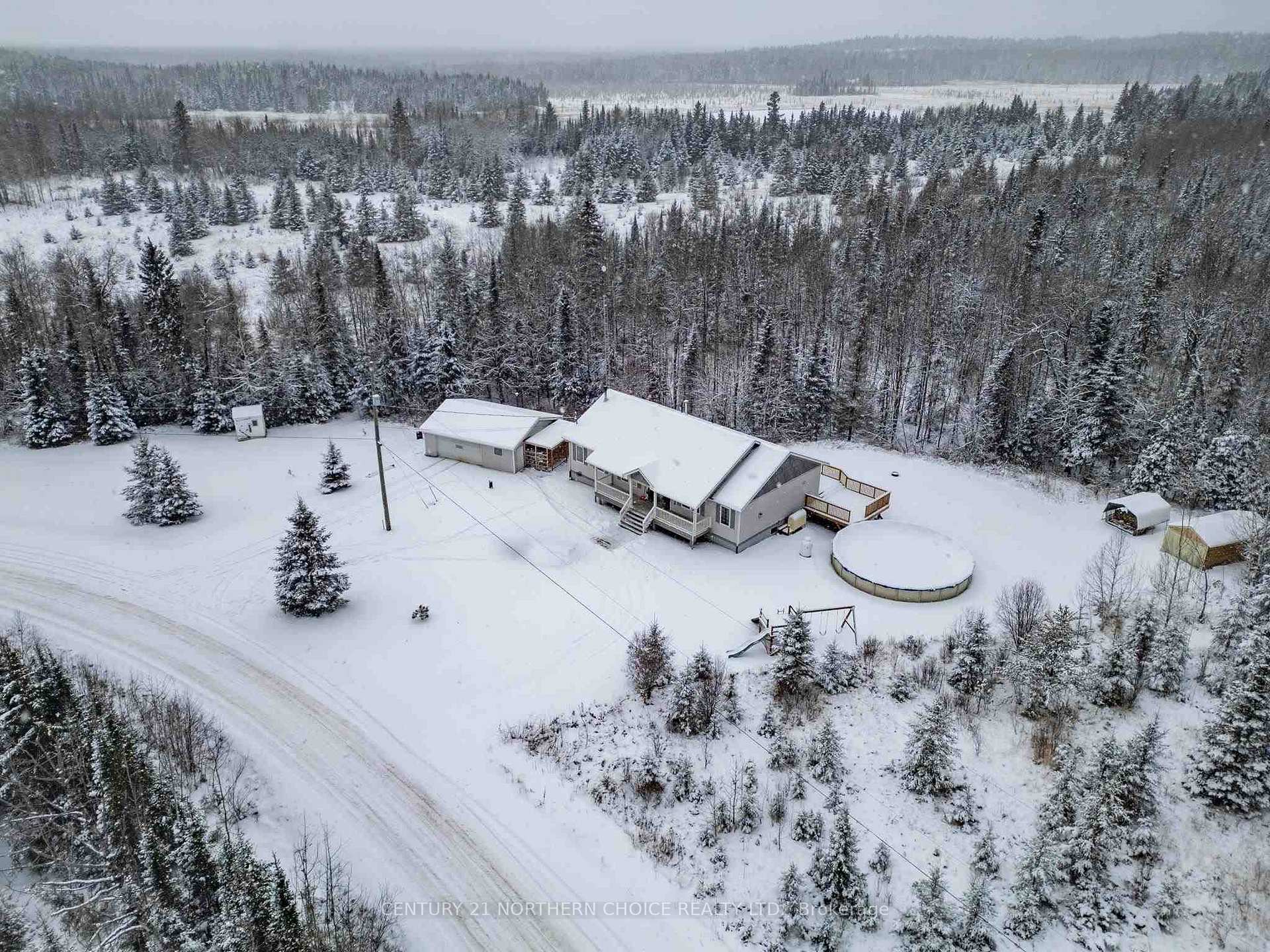Photo 4 of 212 Worona Road, Kenora, Redditt Road East — HOMEH