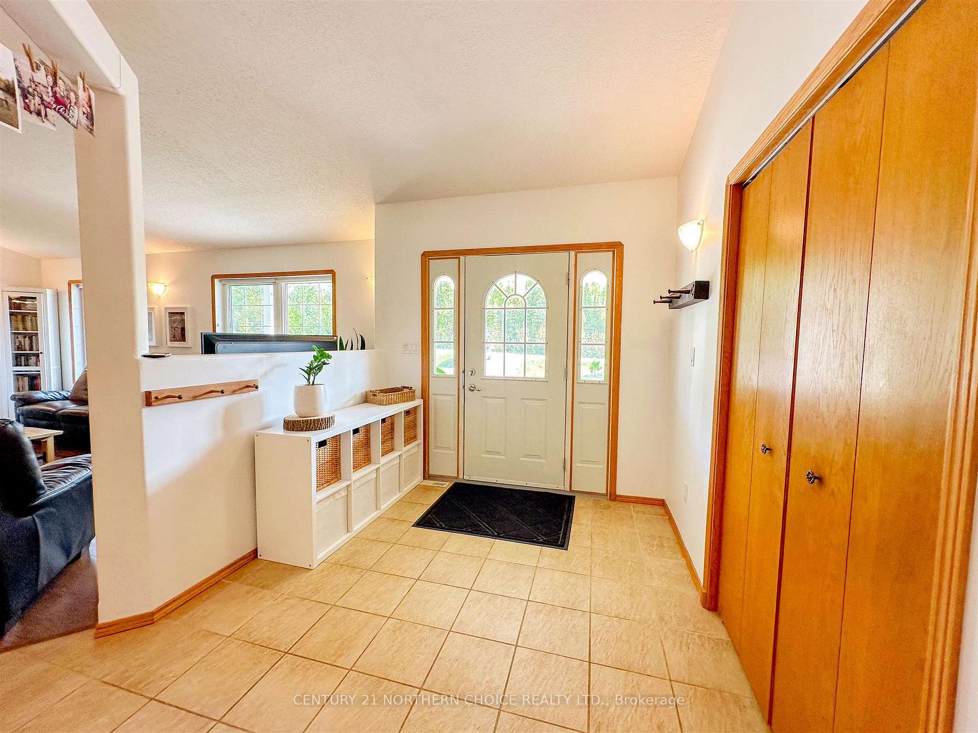 Photo 9 of 212 Worona Road, Kenora, Redditt Road East — HOMEH
