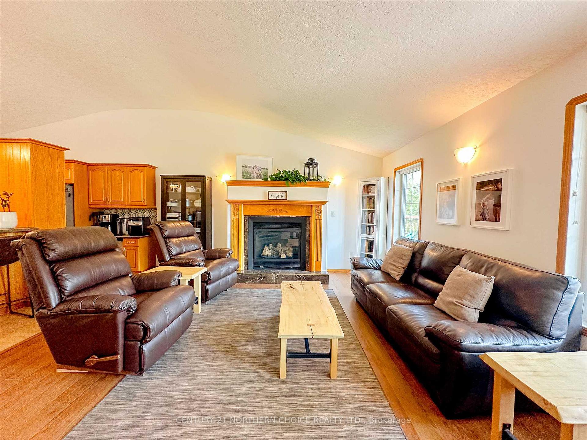 Photo 10 of 212 Worona Road, Kenora, Redditt Road East — HOMEH
