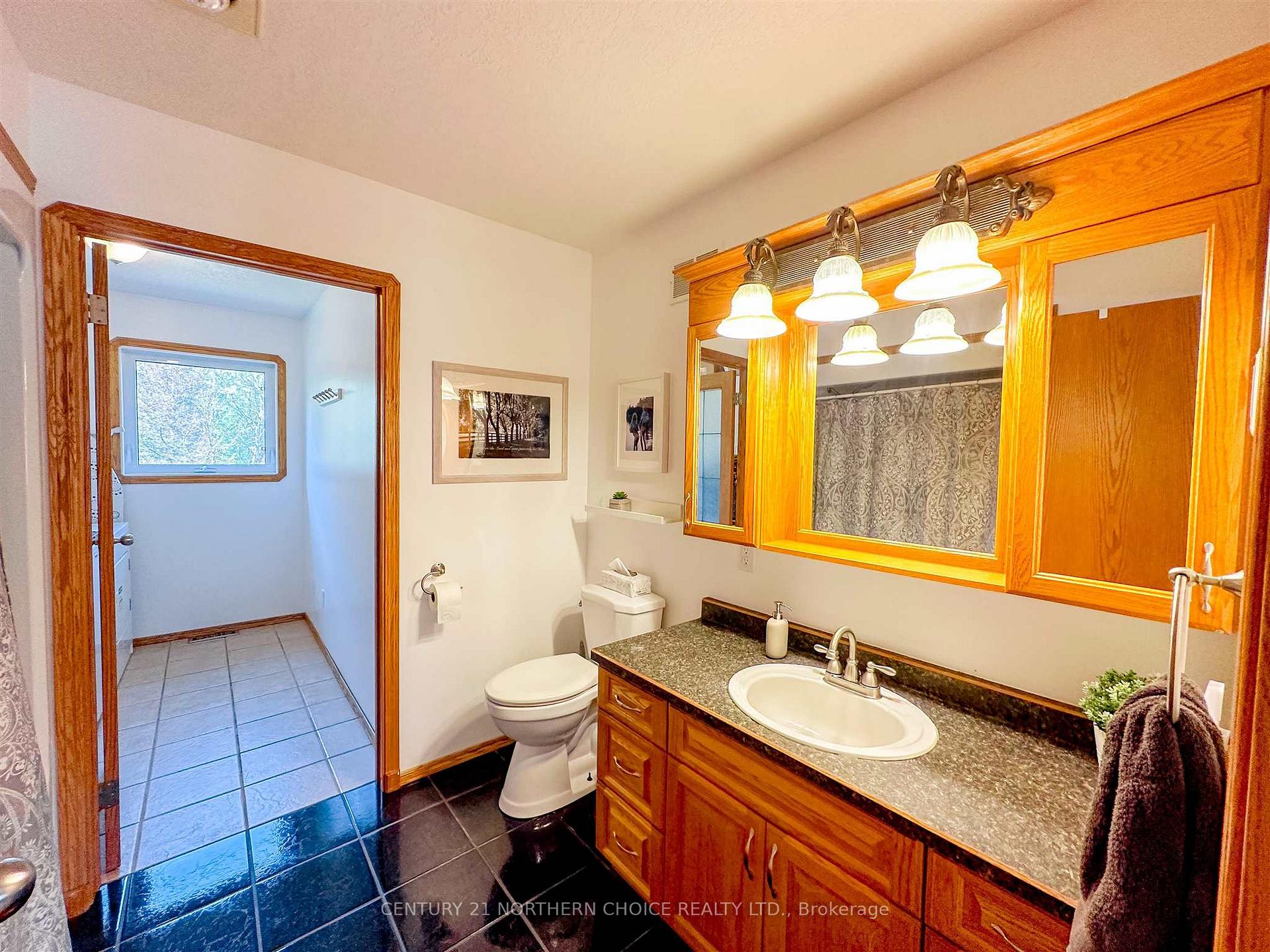 Photo 18 of 212 Worona Road, Kenora, Redditt Road East — HOMEH
