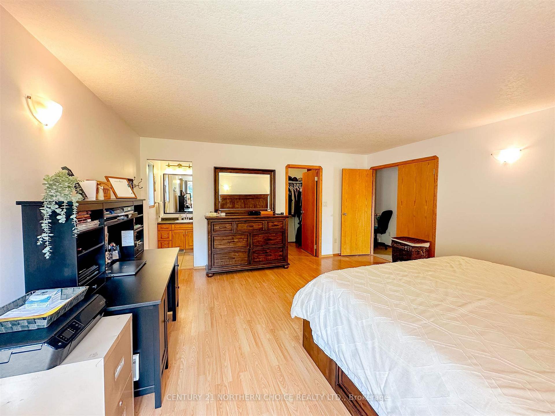 Photo 24 of 212 Worona Road, Kenora, Redditt Road East — HOMEH