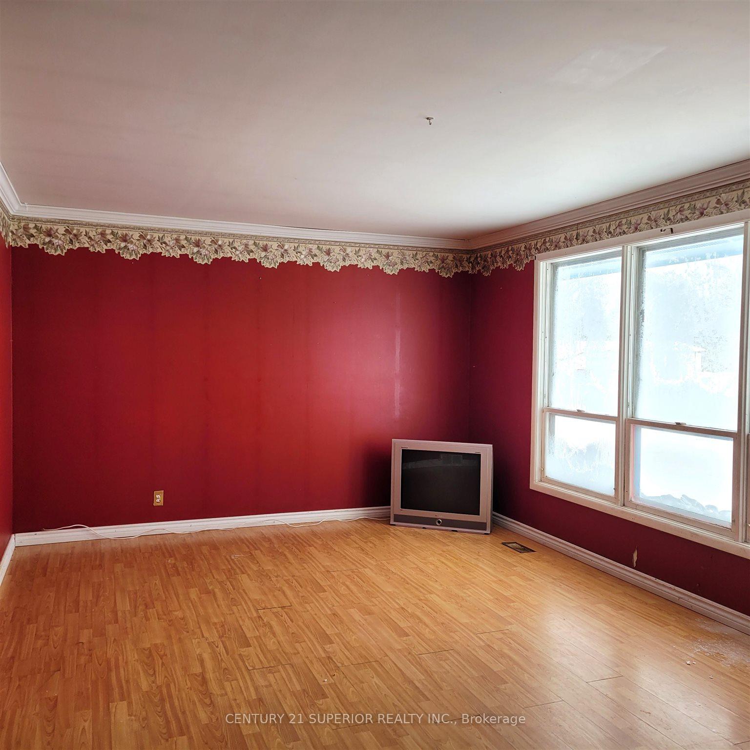 Photo 6 of 10 Shawinigan Place, Manitouwadge — HOMEH