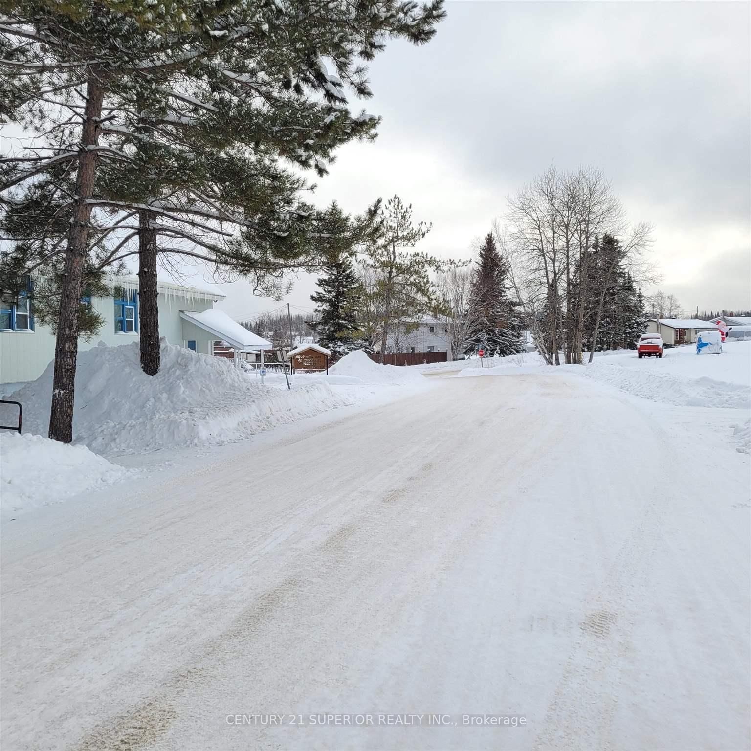 Photo 36 of 10 Shawinigan Place, Manitouwadge — HOMEH