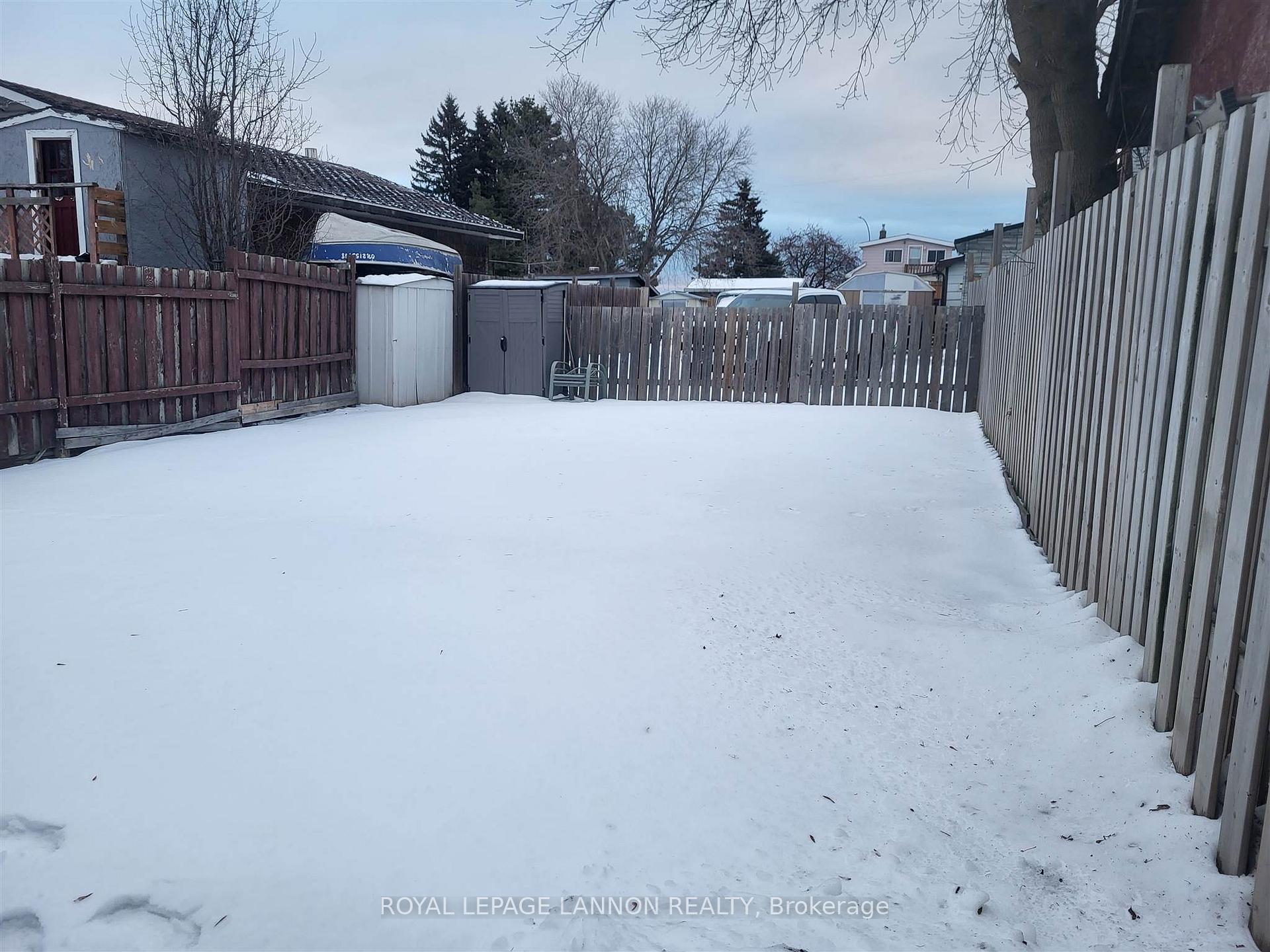 Photo 13 of 355 Ontario, Thunder Bay, Court / Cumberland — HOMEH