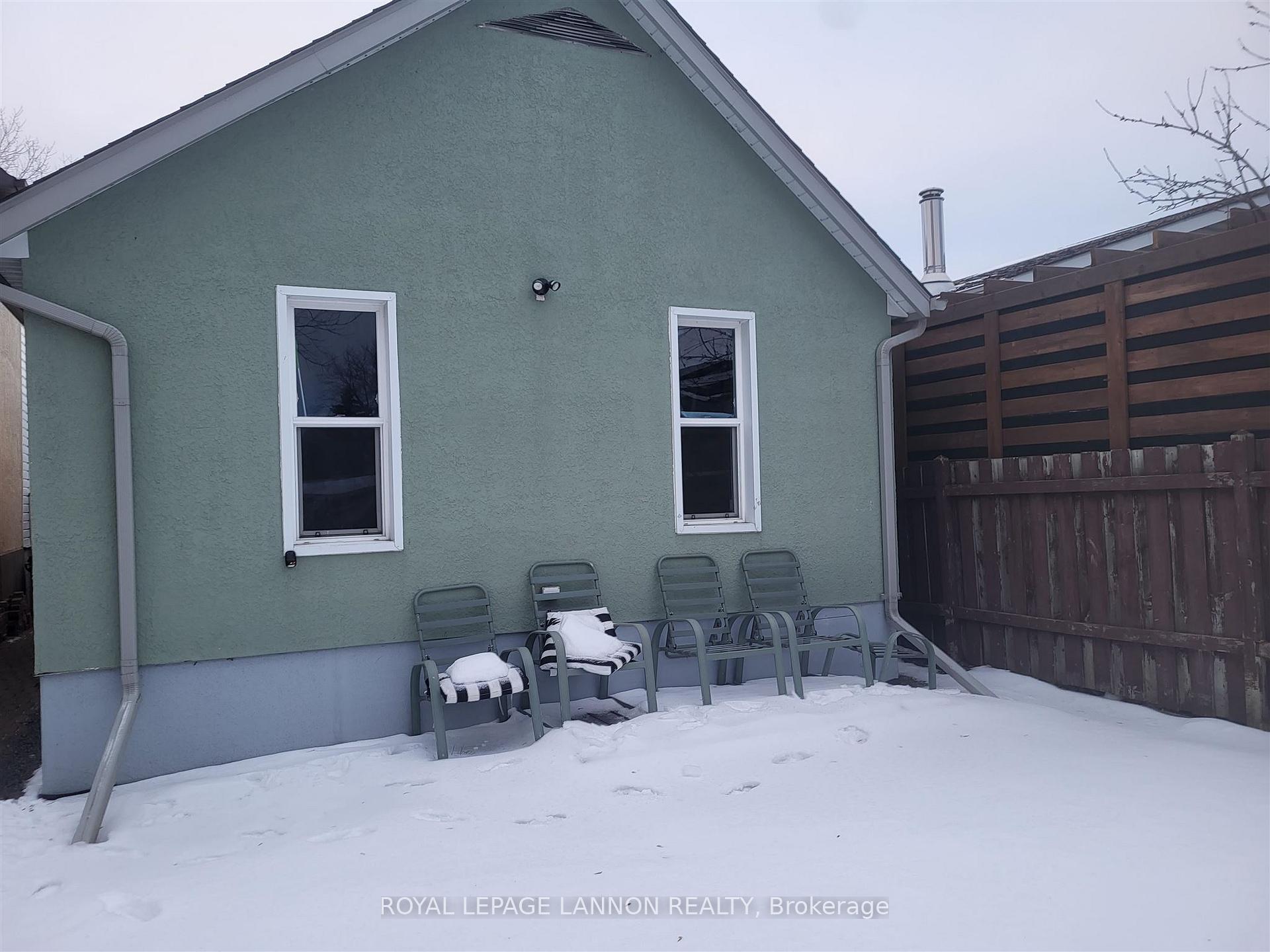 Photo 14 of 355 Ontario, Thunder Bay, Court / Cumberland — HOMEH