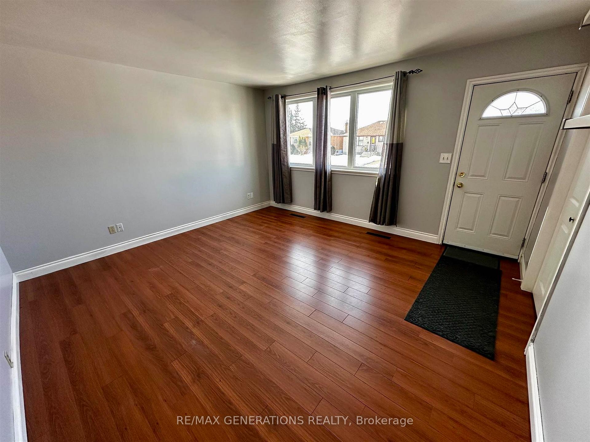 Photo 5 of 1312 Euclid Avenue, Thunder Bay, Westfort — HOMEH
