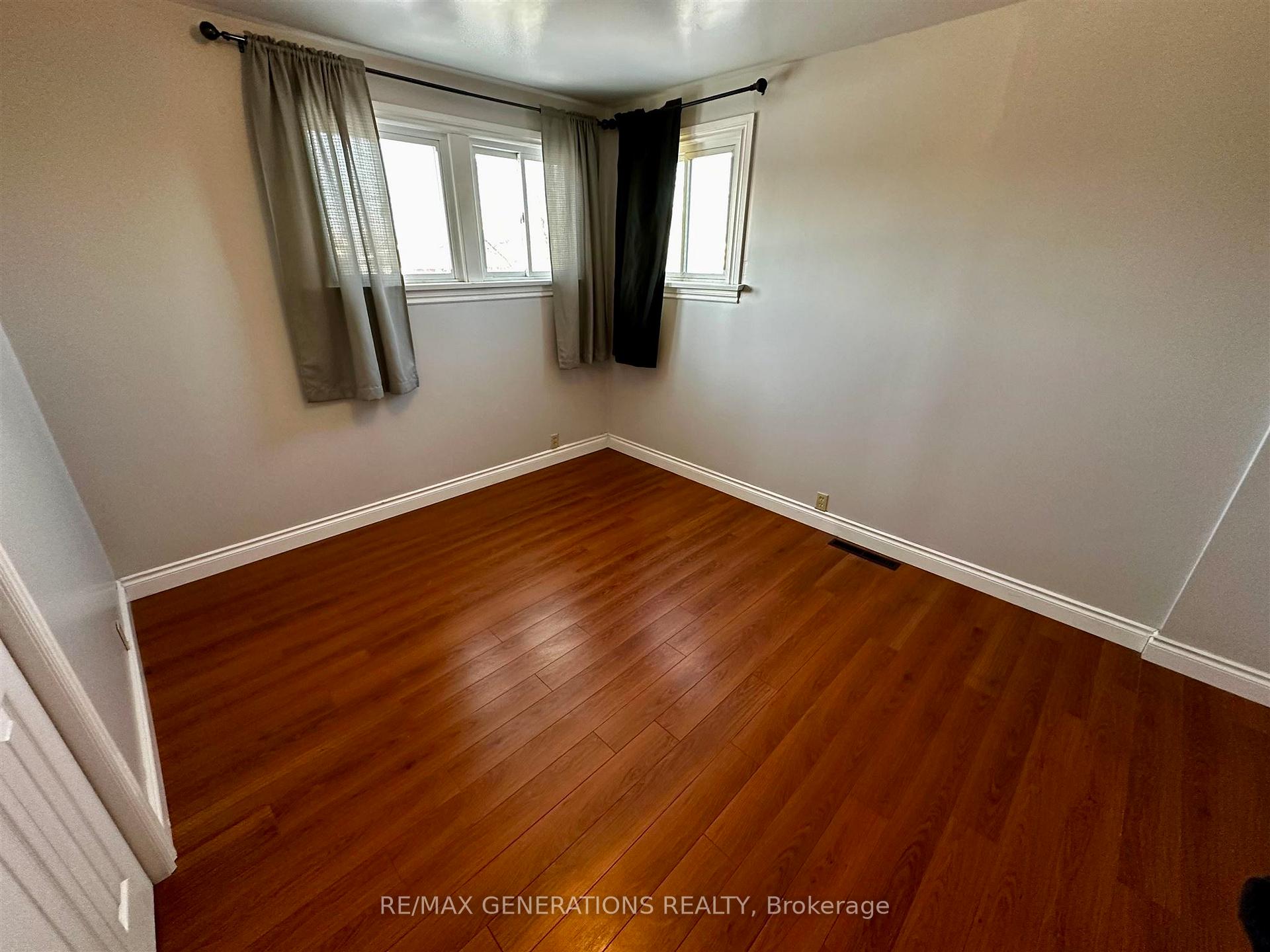Photo 10 of 1312 Euclid Avenue, Thunder Bay, Westfort — HOMEH