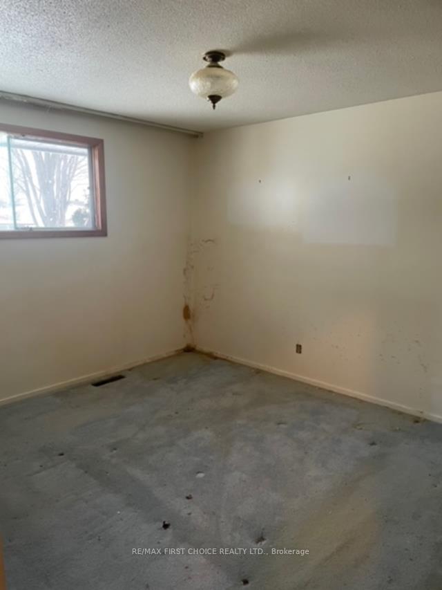Photo 8 of 623 Cherrydale Place, Thunder Bay, Edgewater Park — HOMEH