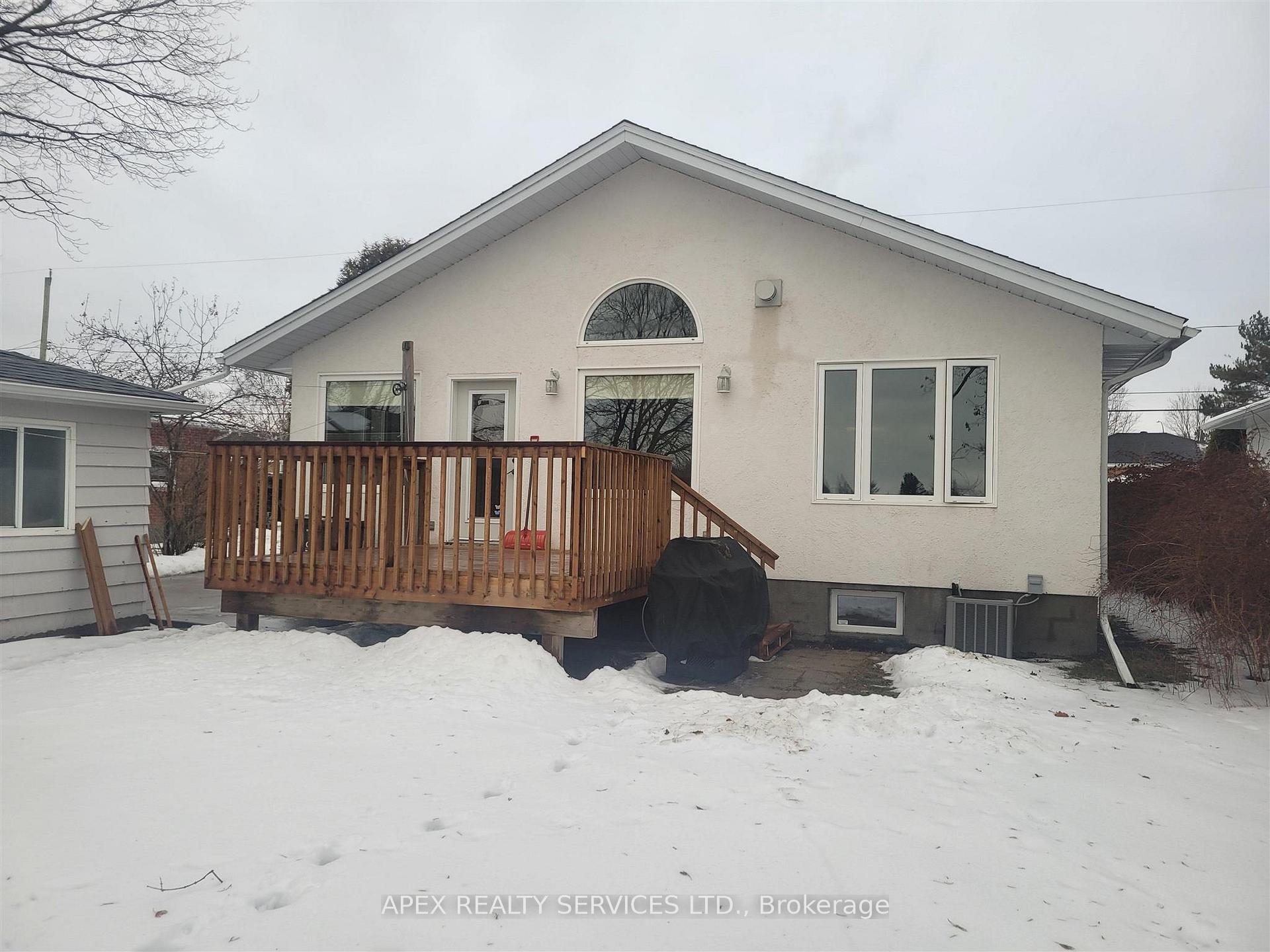 Photo 4 of 65 Strathcona Avenue, Thunder Bay, Current River — HOMEH