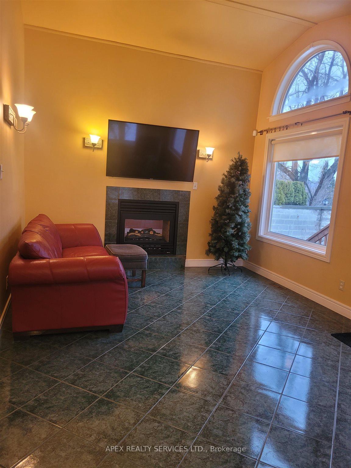 Photo 21 of 65 Strathcona Avenue, Thunder Bay, Current River — HOMEH