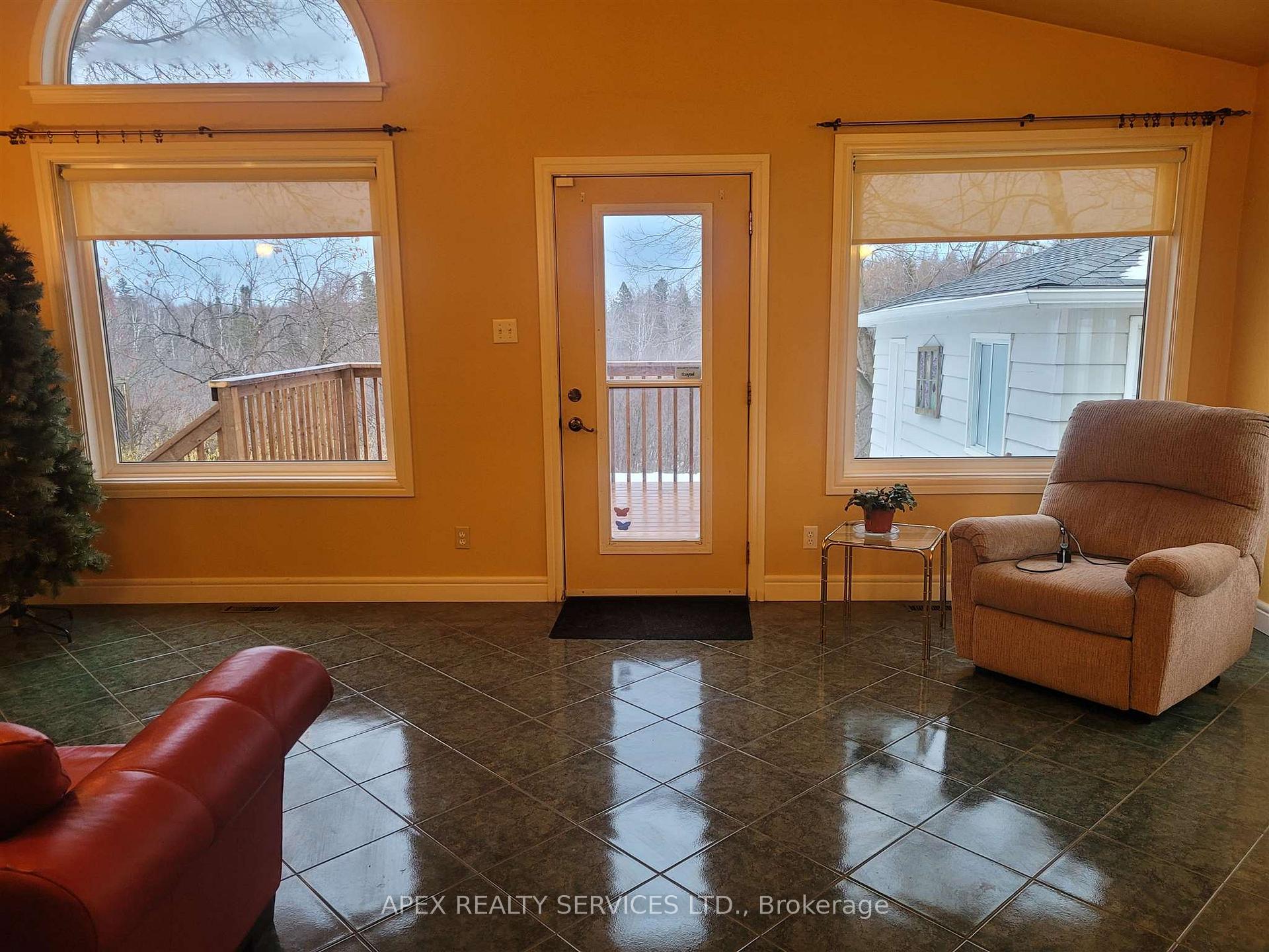Photo 22 of 65 Strathcona Avenue, Thunder Bay, Current River — HOMEH
