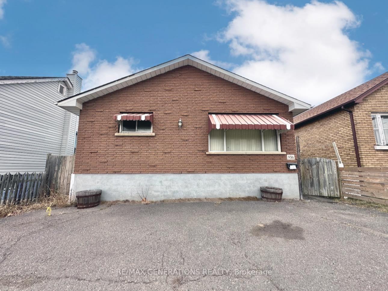 Photo 1 of 936 Simpson Street, Thunder Bay, East End — HOMEH