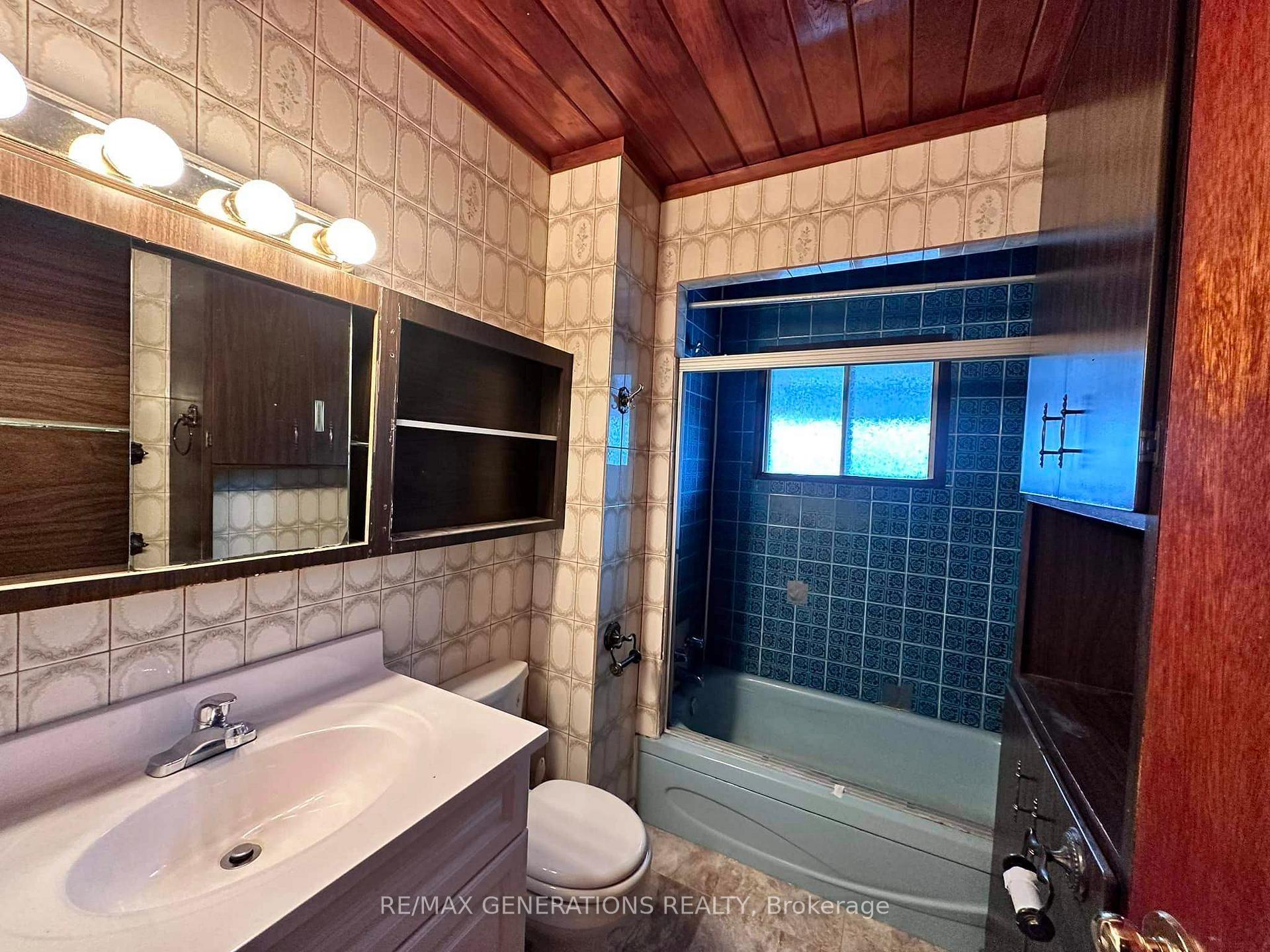 Photo 11 of 936 Simpson Street, Thunder Bay, East End — HOMEH