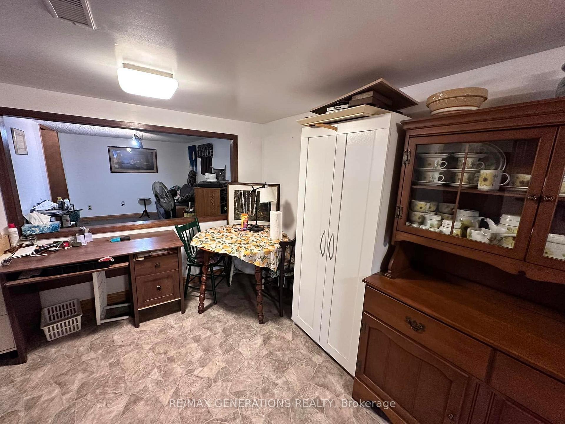 Photo 15 of 936 Simpson Street, Thunder Bay, East End — HOMEH