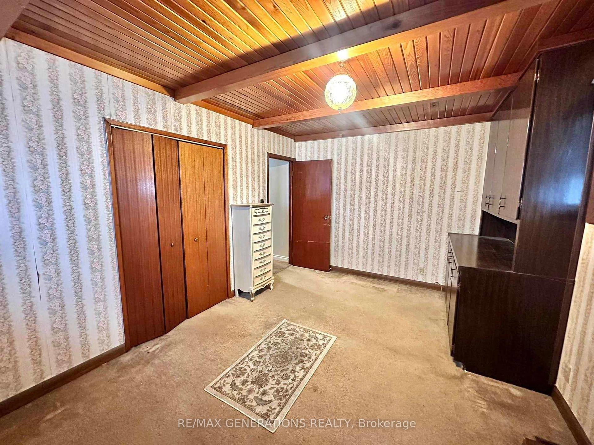 Photo 16 of 936 Simpson Street, Thunder Bay, East End — HOMEH