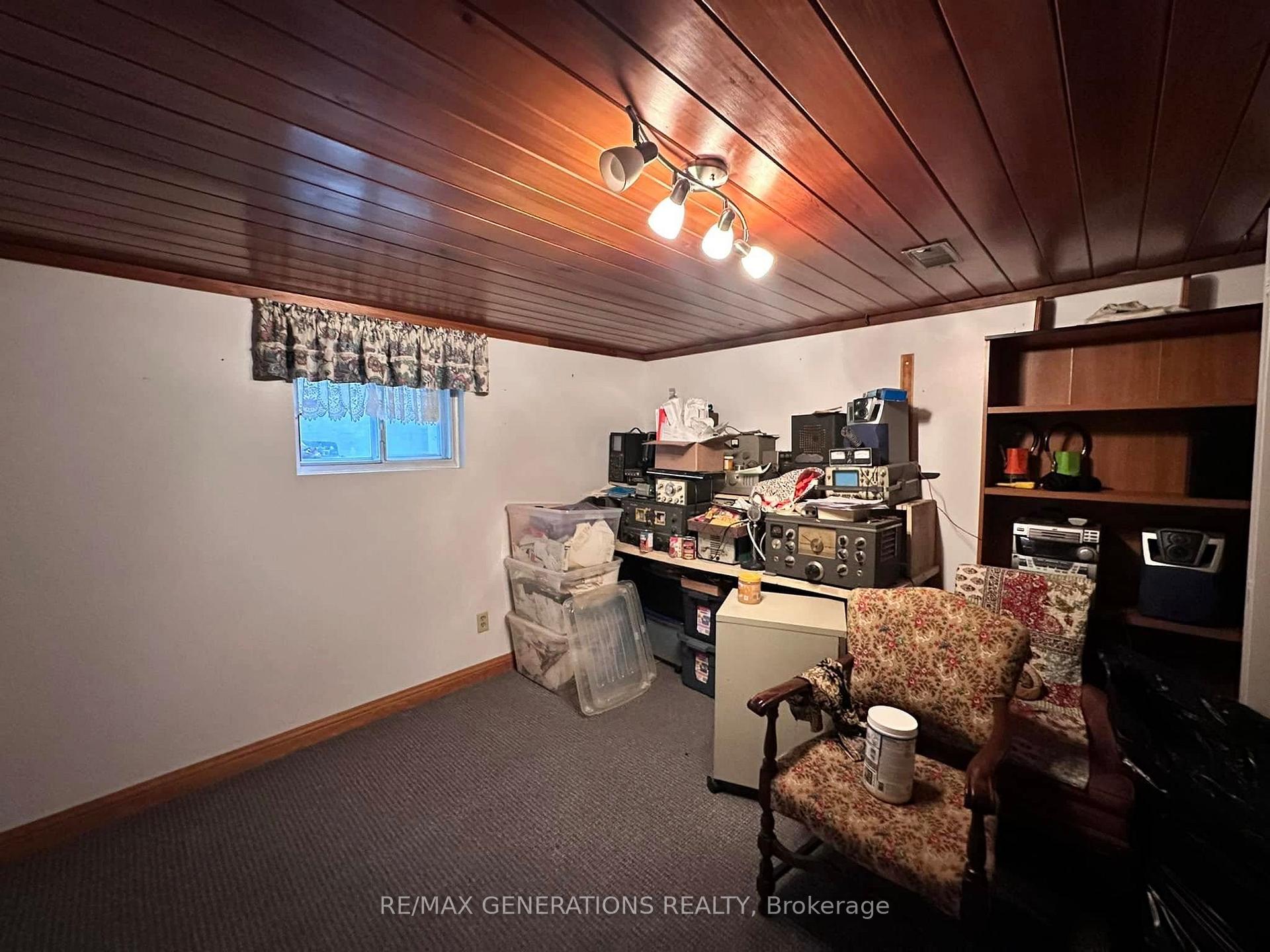 Photo 19 of 936 Simpson Street, Thunder Bay, East End — HOMEH