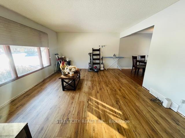 Photo 3 of 505 Dalhousie Drive, Thunder Bay, Northwood Park — HOMEH