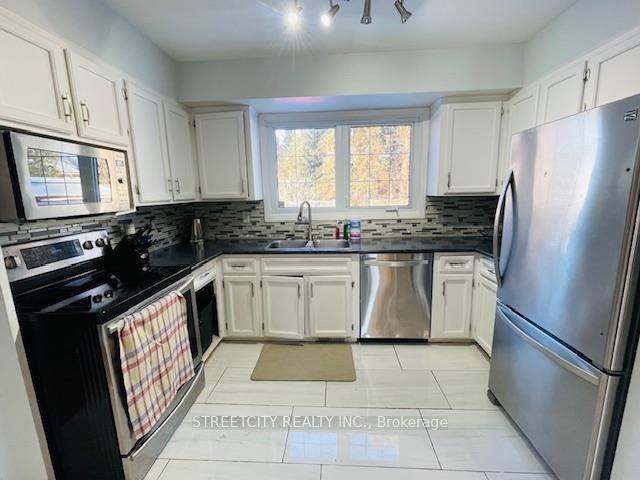 Photo 5 of 505 Dalhousie Drive, Thunder Bay, Northwood Park — HOMEH